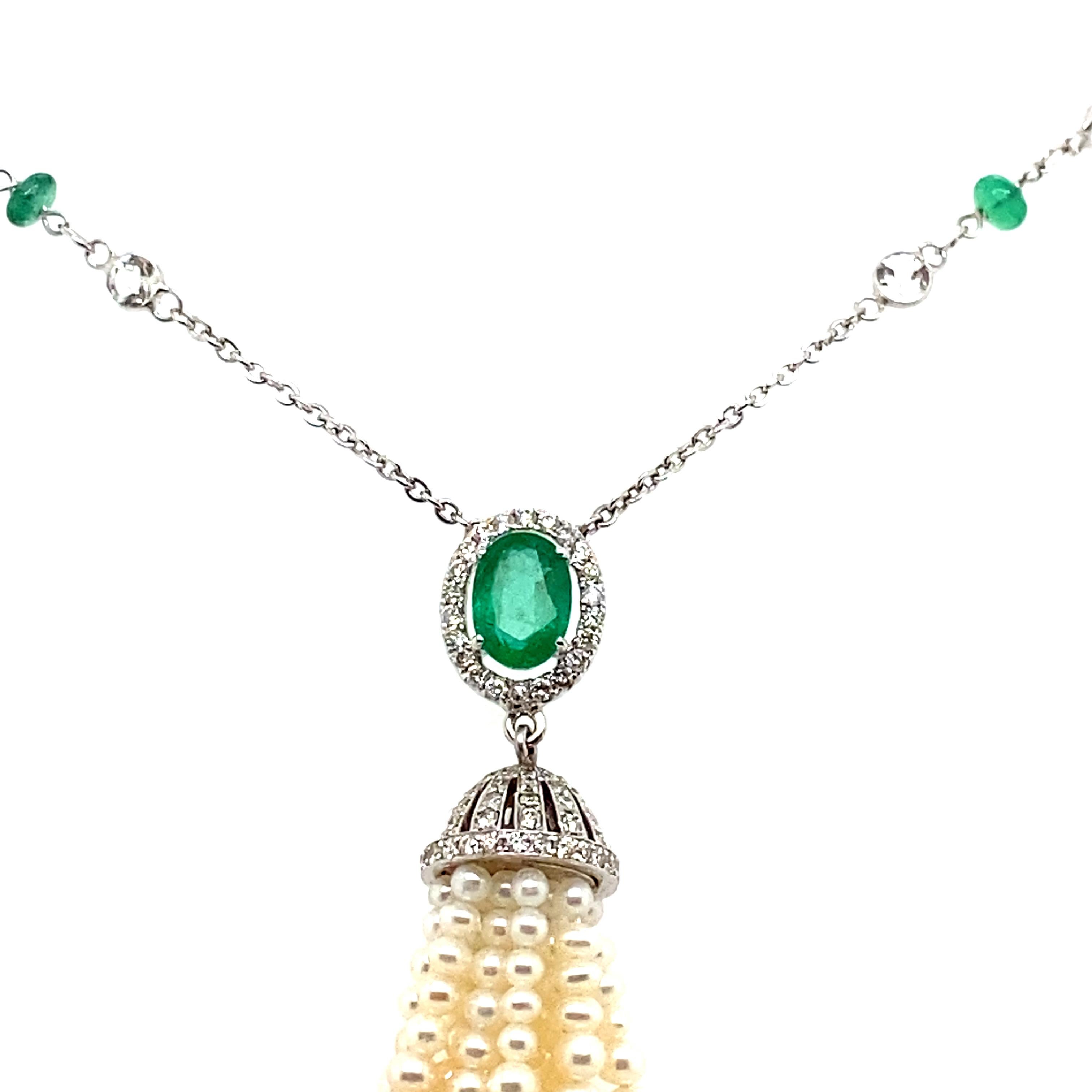 Halskette mit Quasten aus Gold mit Smaragd im Ovalschliff, Smaragdperlen, Perlen und weißen Diamanten im Zustand „Neu“ im Angebot in Hong Kong, HK