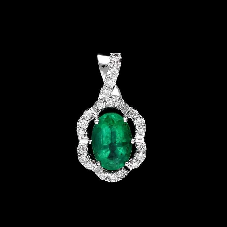 Oval Cut Emerald Pendant with Diamonds - 18k White Gold -Stunning Green Gemstone In New Condition In jaipur, IN