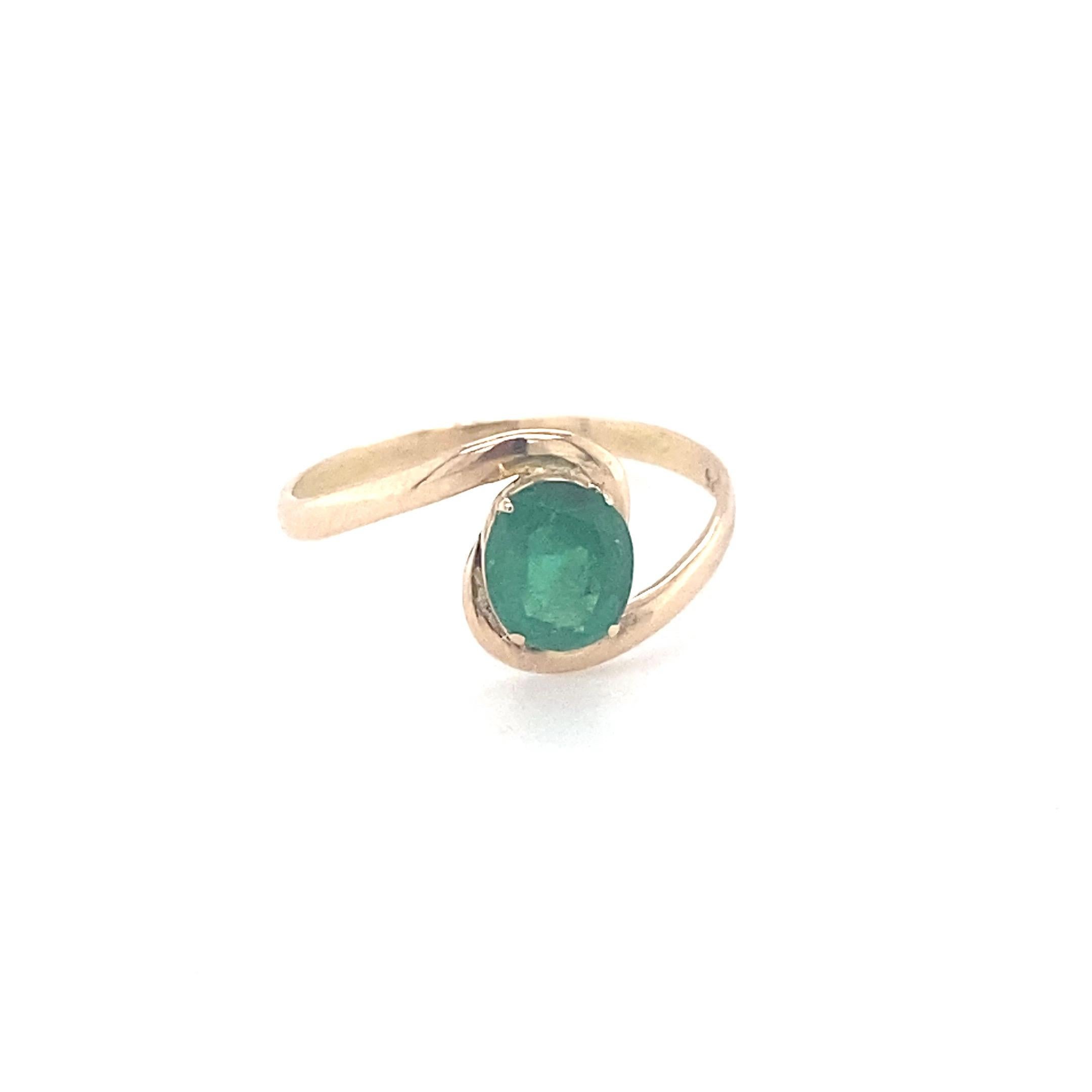 Oval Cut Emerald Yellow Gold Solitaire Ring For Sale 12