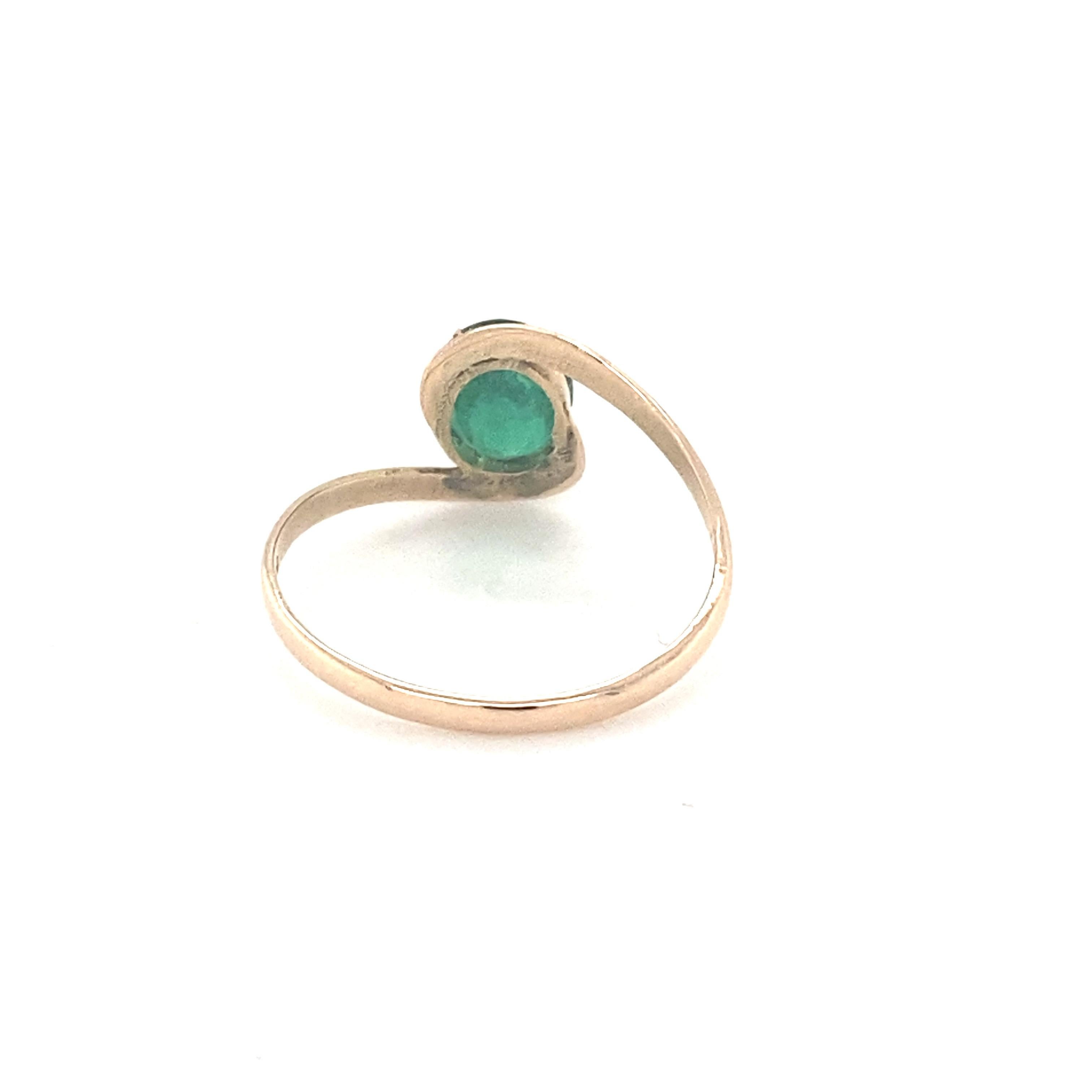 Oval Cut Emerald Yellow Gold Solitaire Ring For Sale 2