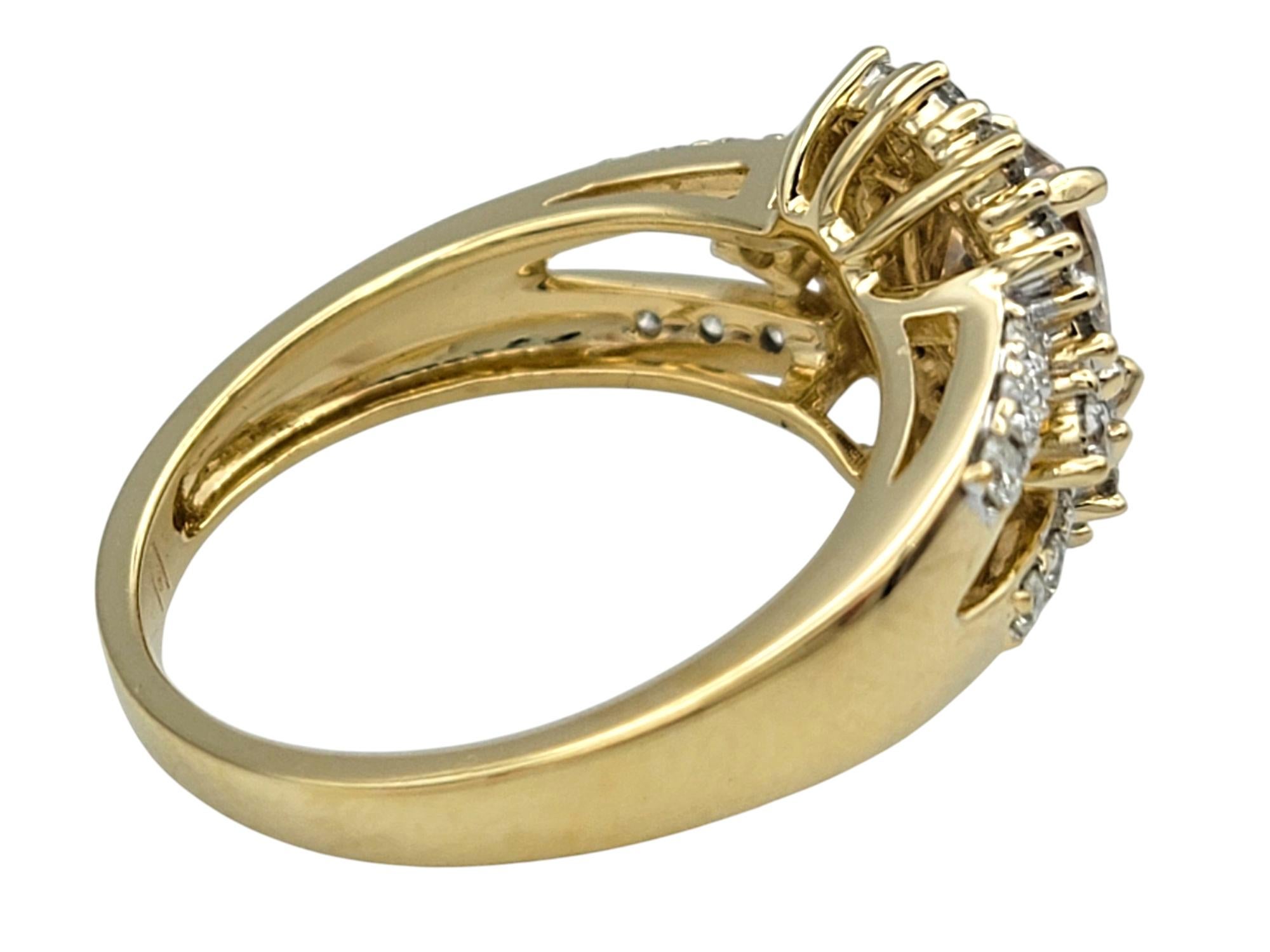 Anello a raggiera con diamanti bianchi e marroni taglio ovale in oro giallo 14 carati in vendita 1