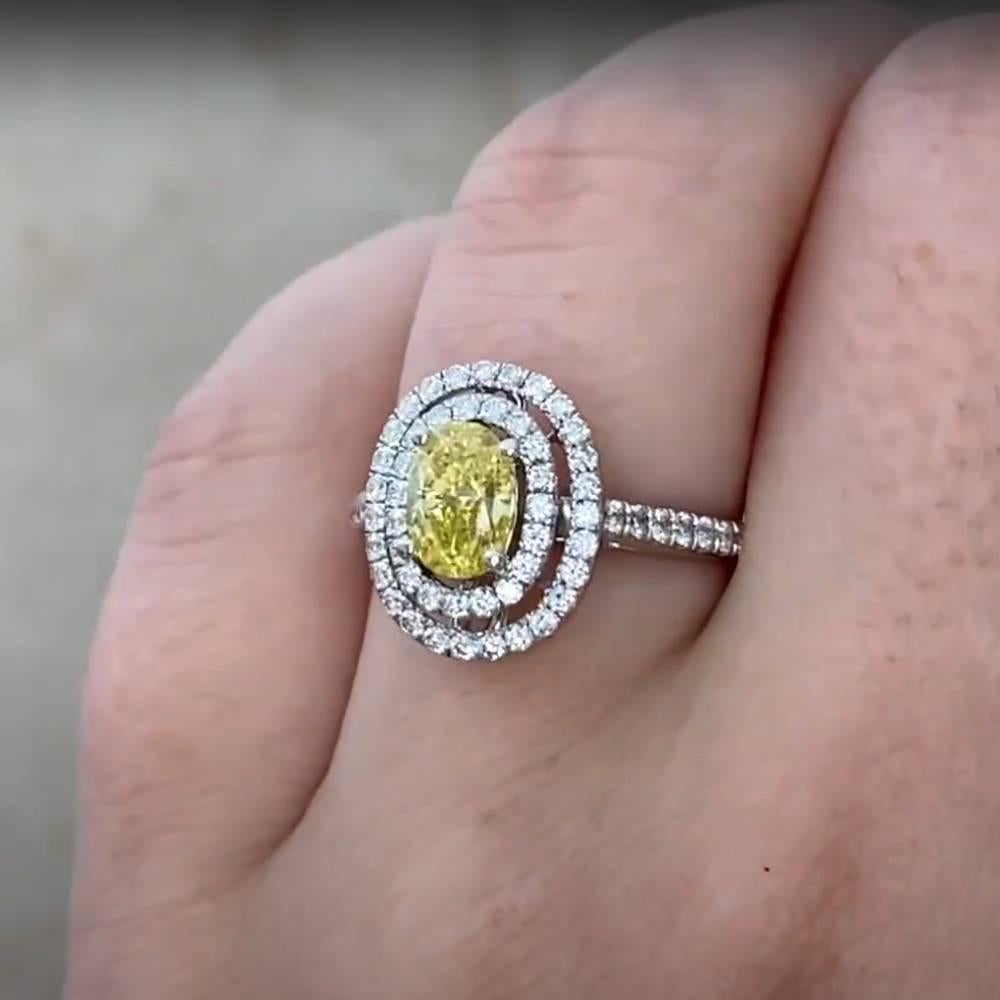 Anello a doppio anello con diamanti gialli taglio ovale (GIA circa 1 carato), platino In condizioni ottime in vendita a New York, NY