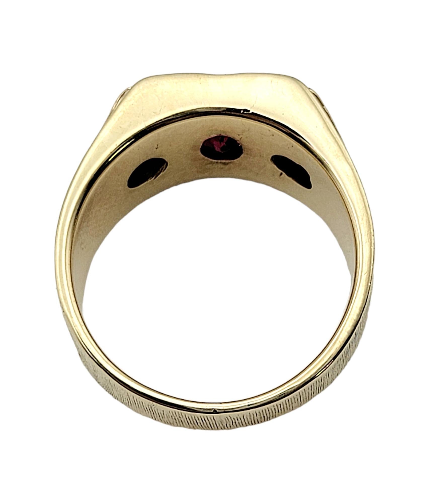 Oval Cut Garnet and Round Diamond Unisex Signet Style Ring 14 Karat Yellow Gold For Sale 2