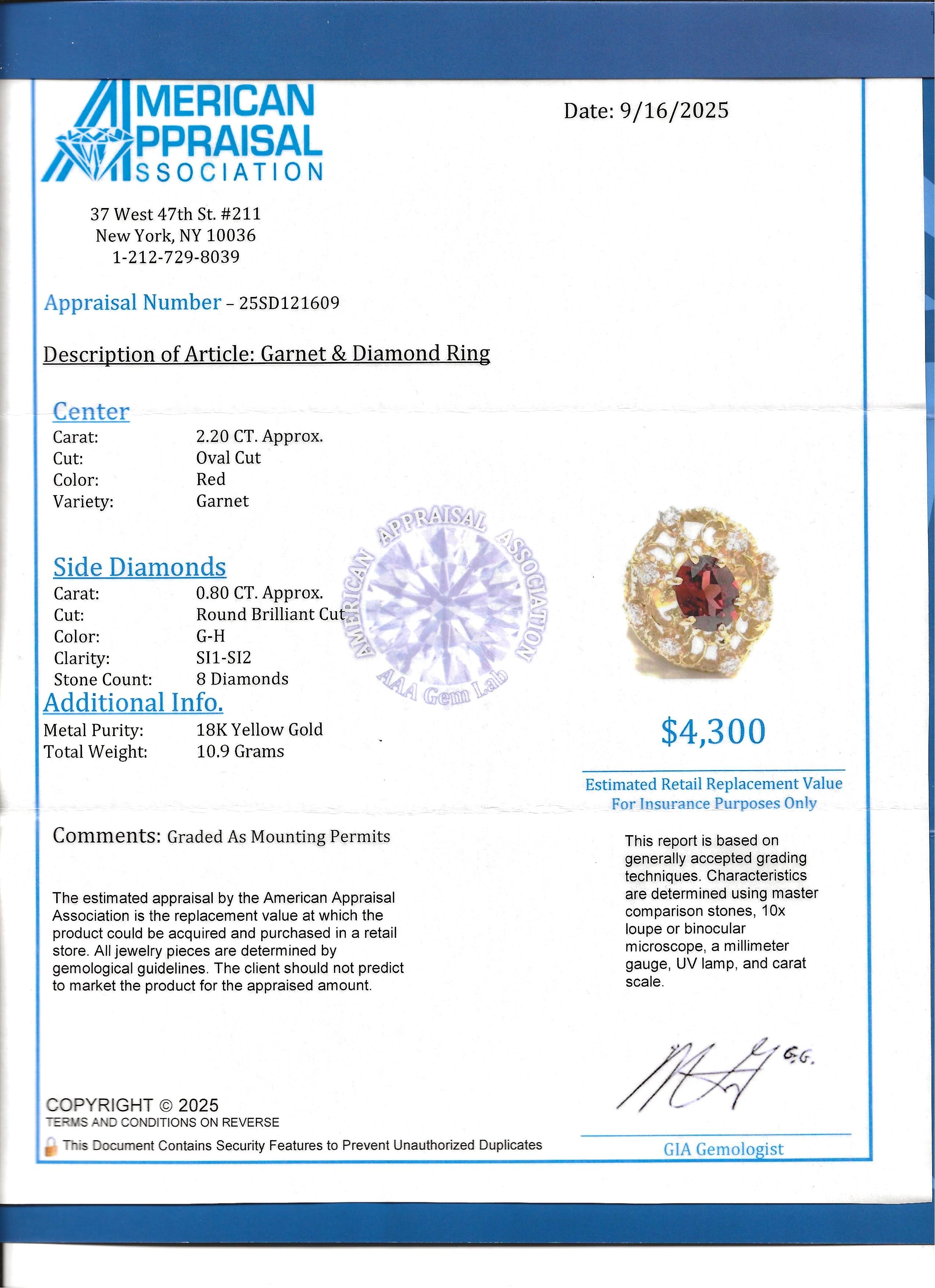 Bague cocktail bombée en or 18 carats à motif de volutes ouvertes en grenat taillé en ovale et diamants en vente 6