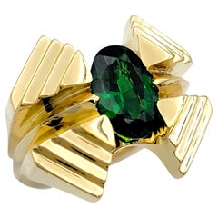 Oval Cut Green Tsavorite Garnet Squared Ring Set in Ridged 18 Karat Yellow Gold