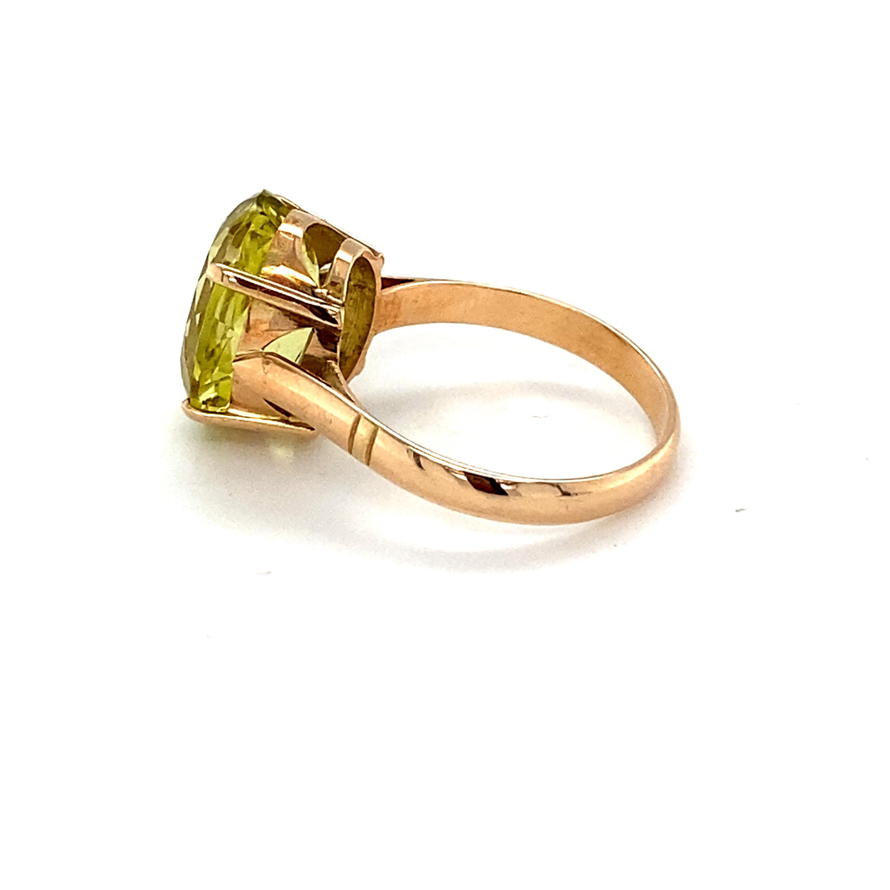 Oval Cut Lemon Topaz Yellow Gold Solitaire Ring For Sale 5