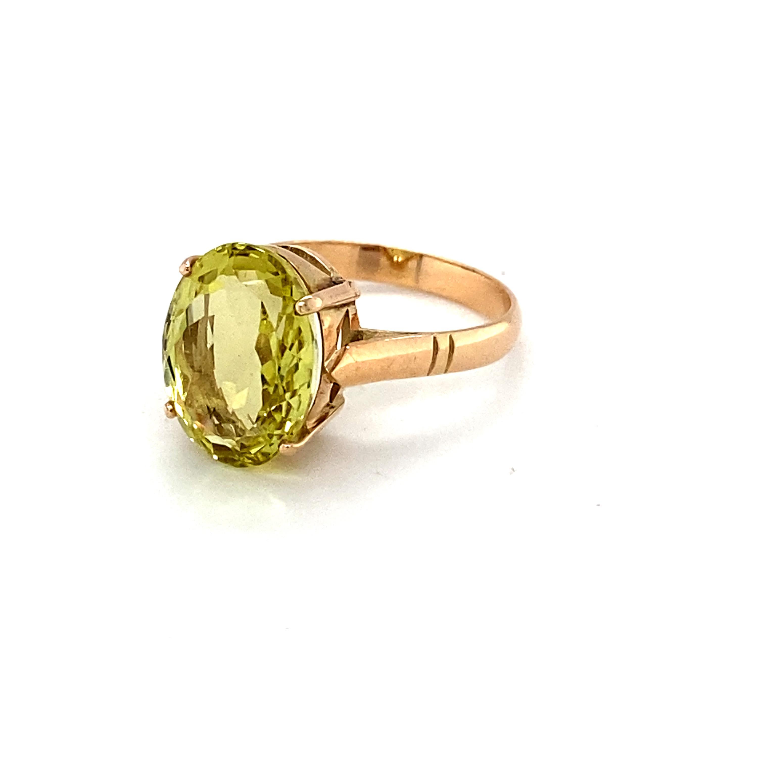 Oval Cut Lemon Topaz Yellow Gold Solitaire Ring For Sale 7