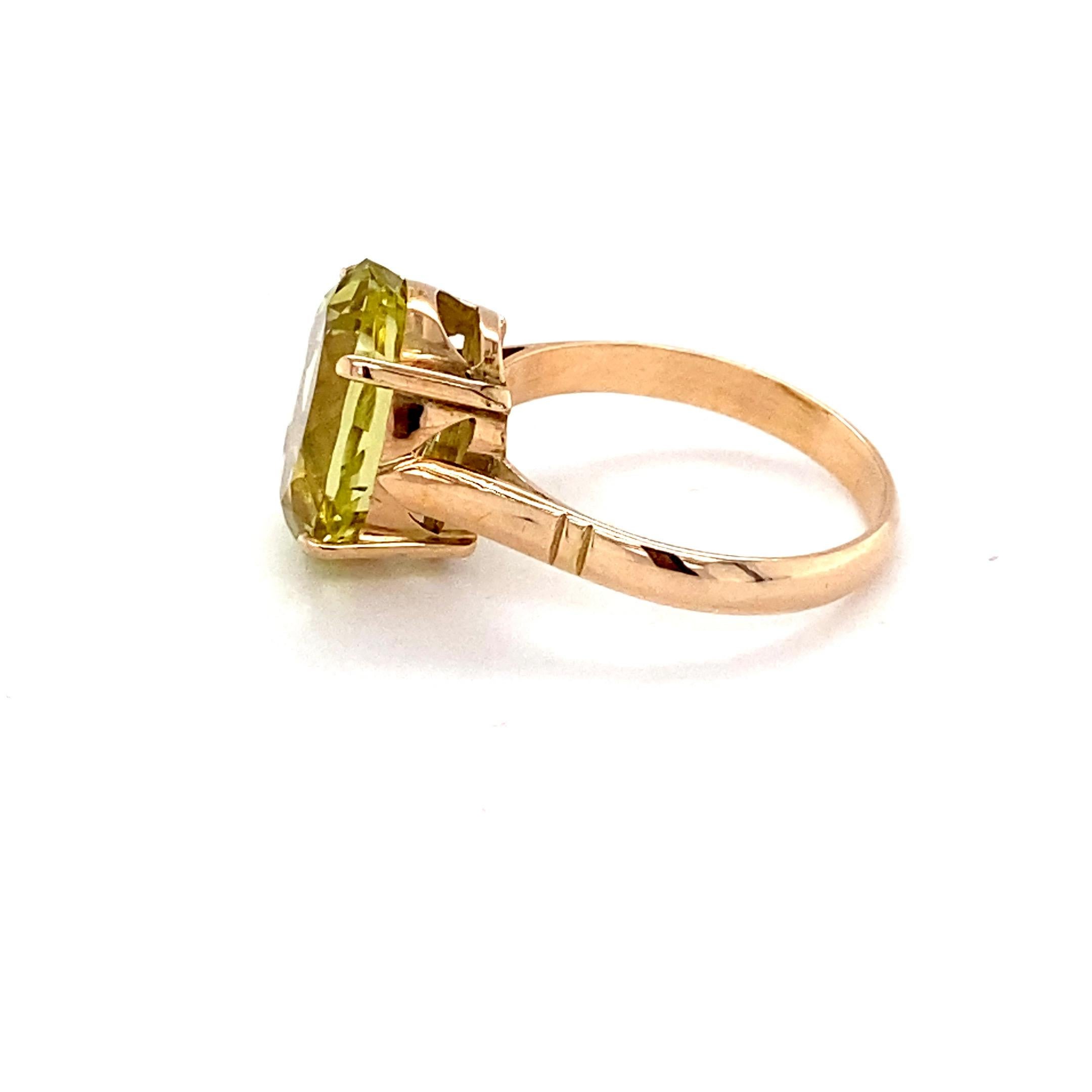 Oval Cut Lemon Topaz Yellow Gold Solitaire Ring For Sale 9
