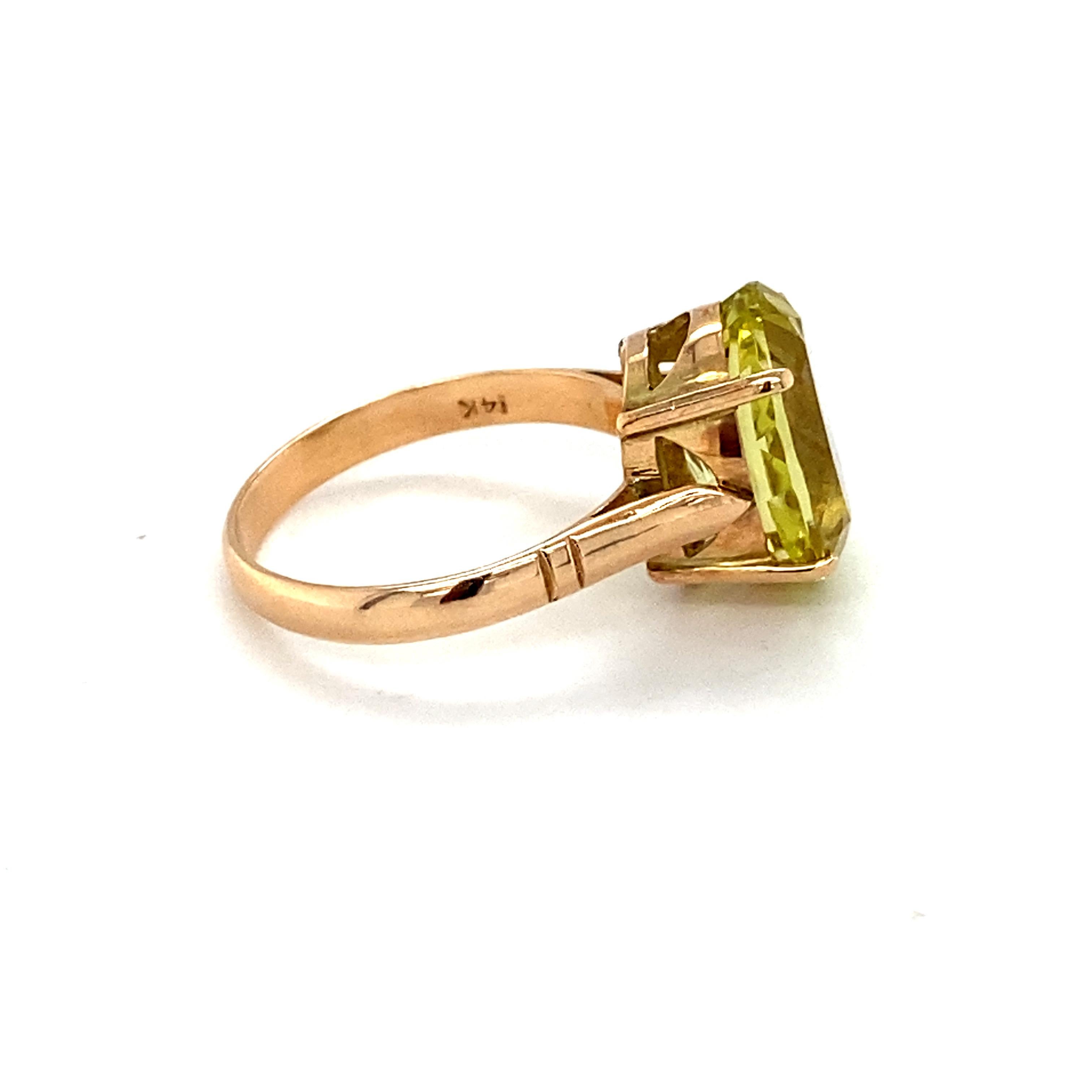 Oval Cut Lemon Topaz Yellow Gold Solitaire Ring For Sale 1