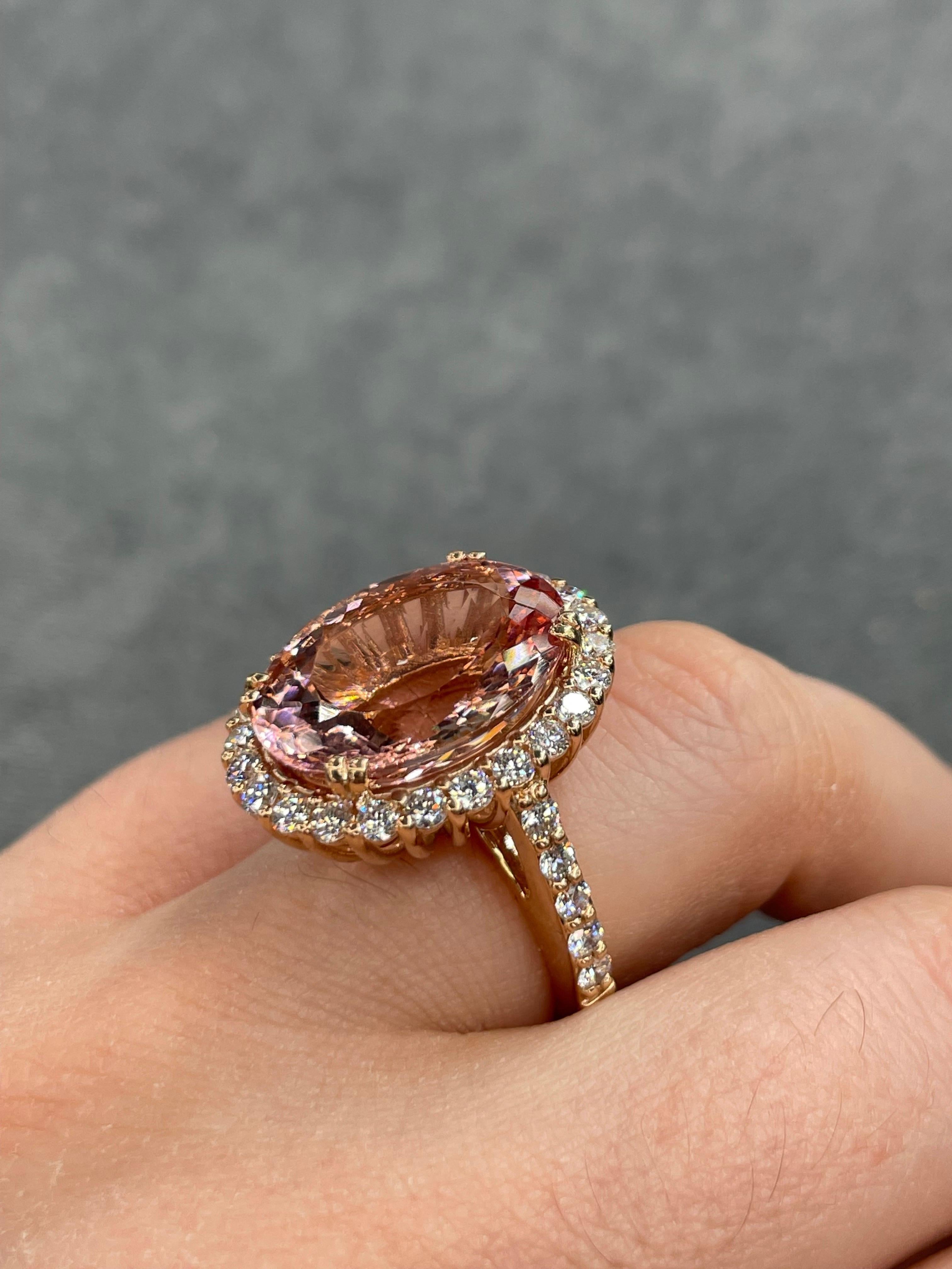 Oval Cut Morganite Diamond Halo Cocktail Ring 12.99 Carats 18 Karat Rose Gold For Sale 7