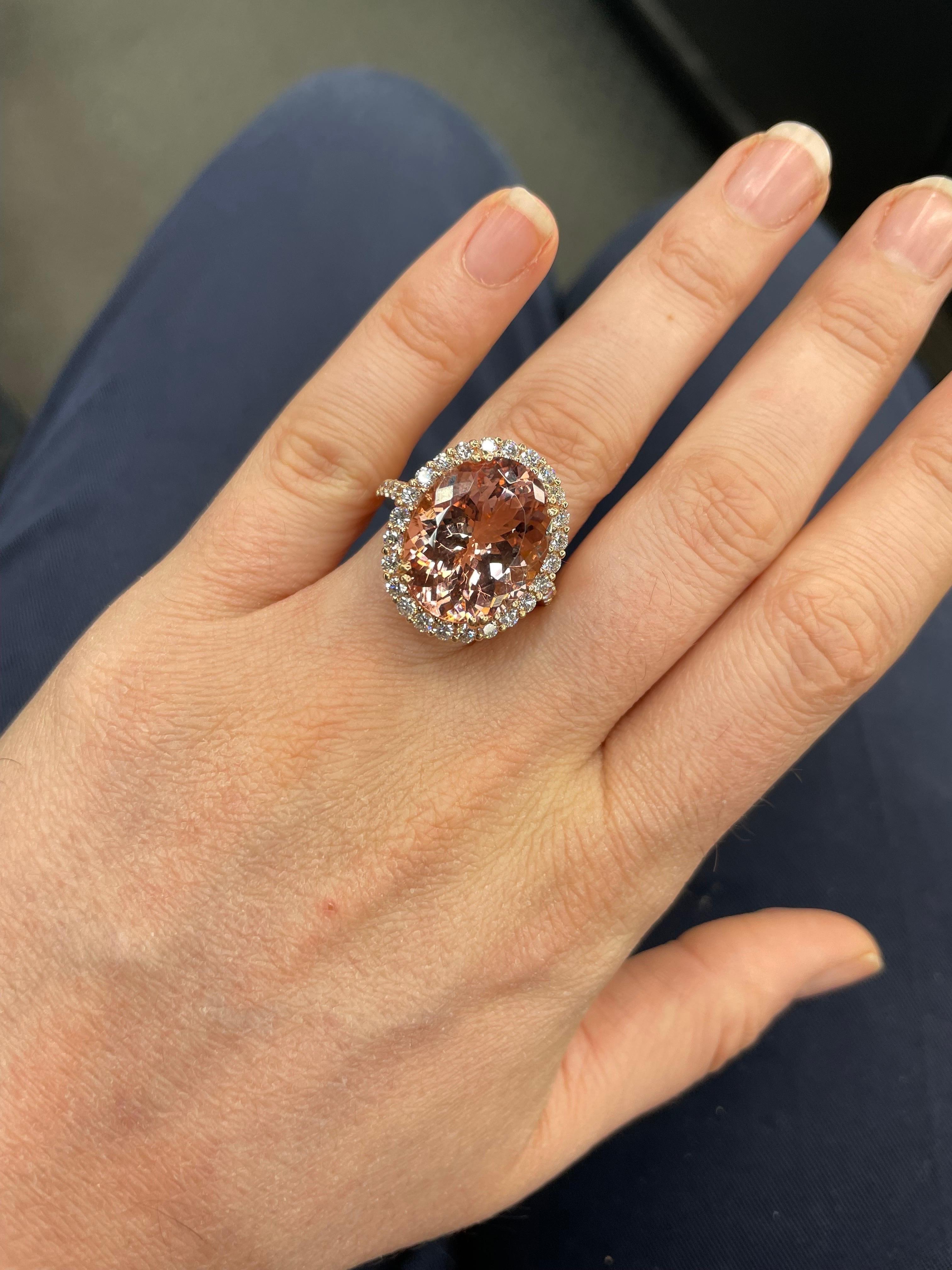 Oval Cut Morganite Diamond Halo Cocktail Ring 12.99 Carats 18 Karat Rose Gold For Sale 8