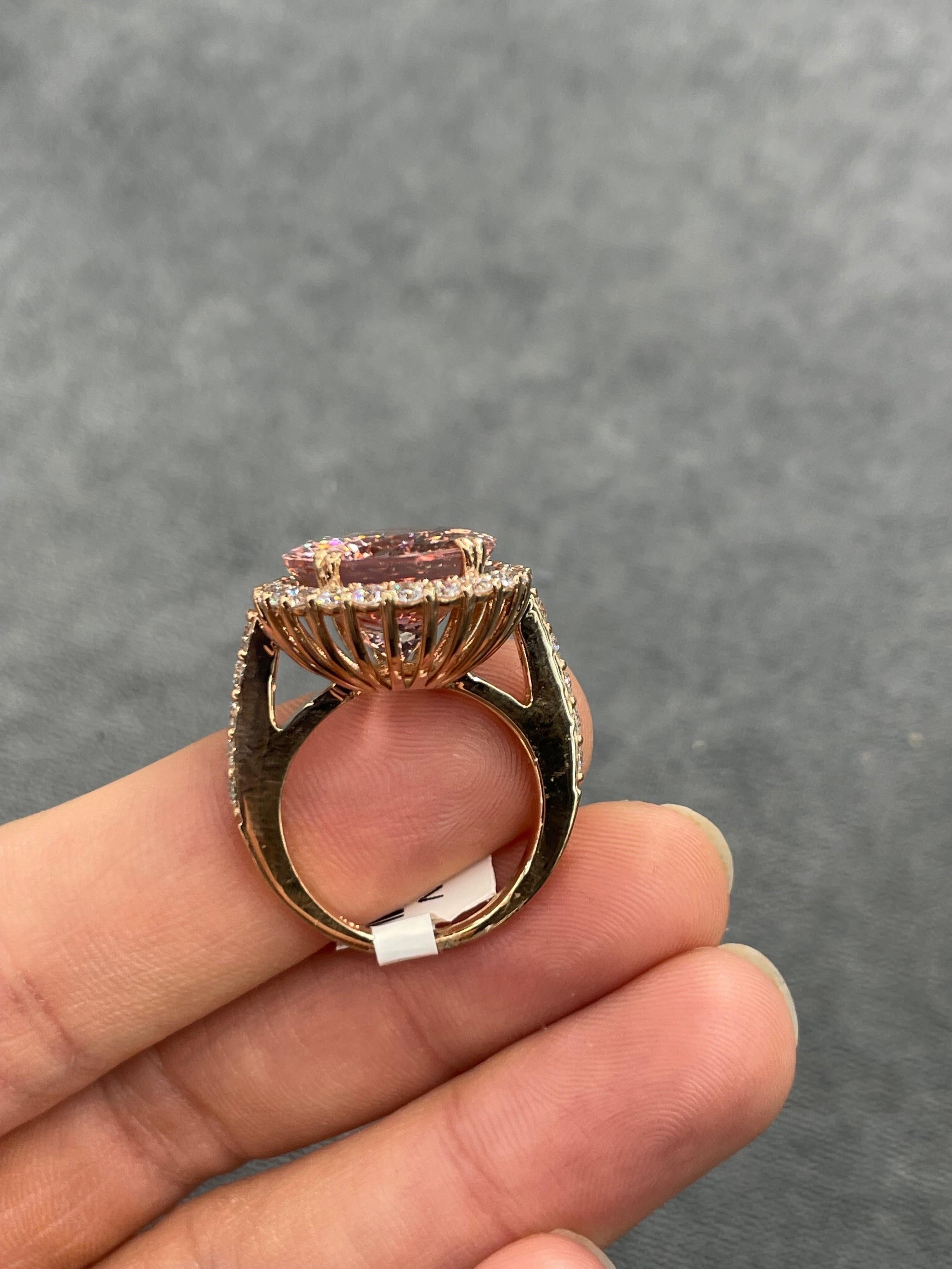Oval Cut Morganite Diamond Halo Cocktail Ring 12.99 Carats 18 Karat Rose Gold For Sale 11