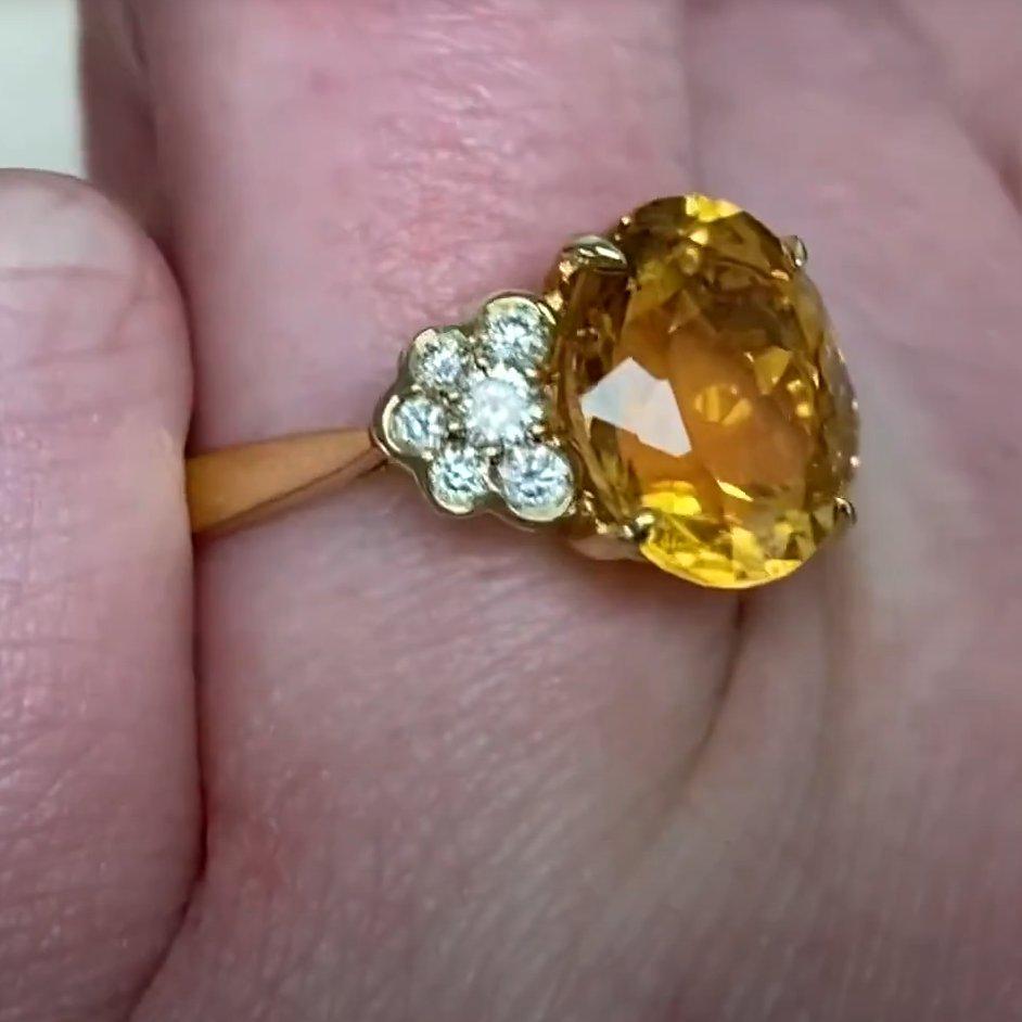 Taille ovale Bague cocktail en or jaune 18 carats avec citrine naturelle de taille ovale (environ 2,90 carats) en vente