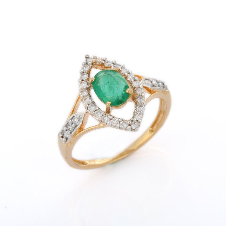 En vente :  Bague de mariage en or jaune 18 carats pour femme, émeraude naturelle de taille ovale et diamant 8
