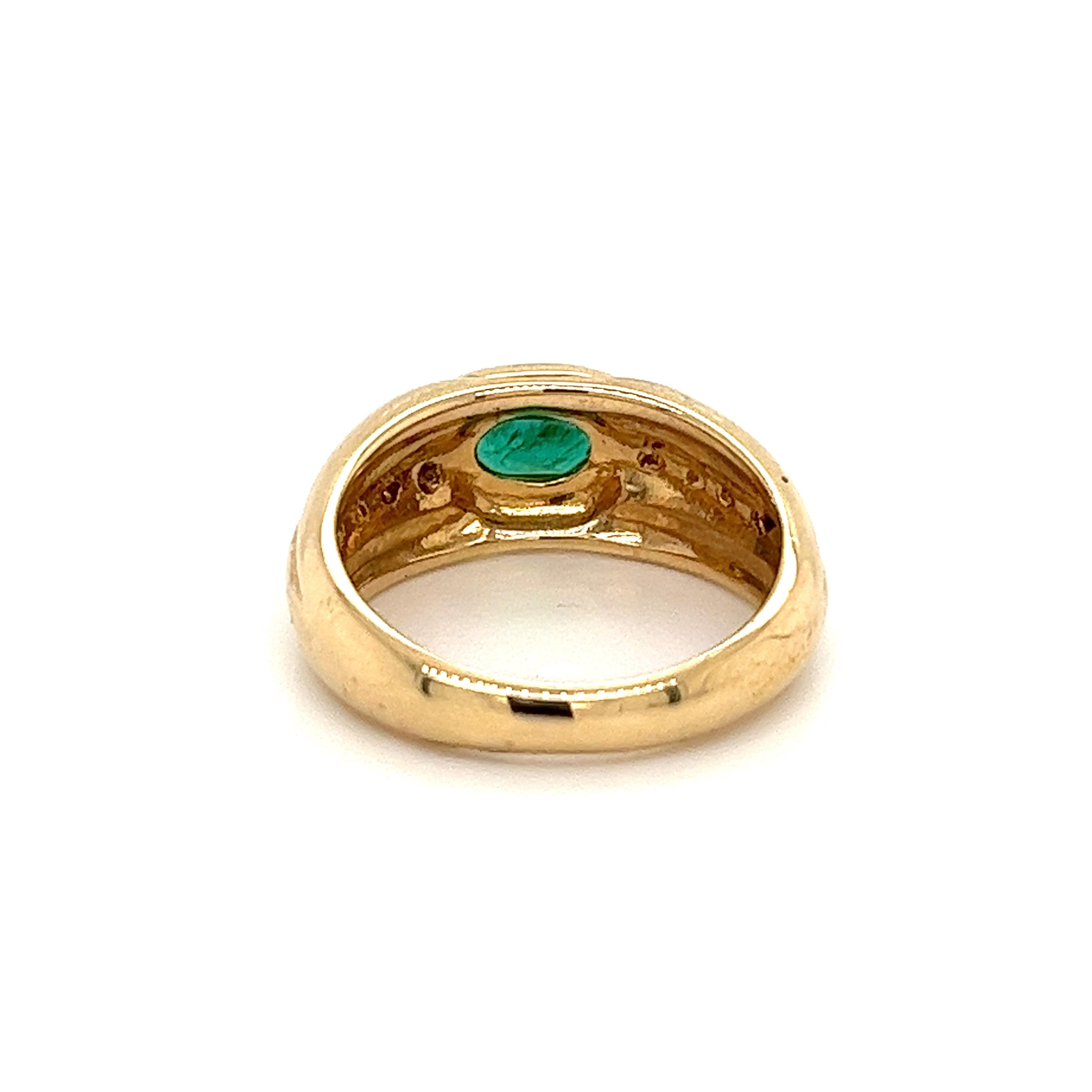 Art Deco Oval Cut Natural Emerald and Round Diamond Gold Unisex Ring