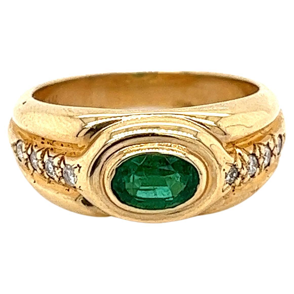 Oval Cut Natural Emerald and Round Diamond Gold Unisex Ring