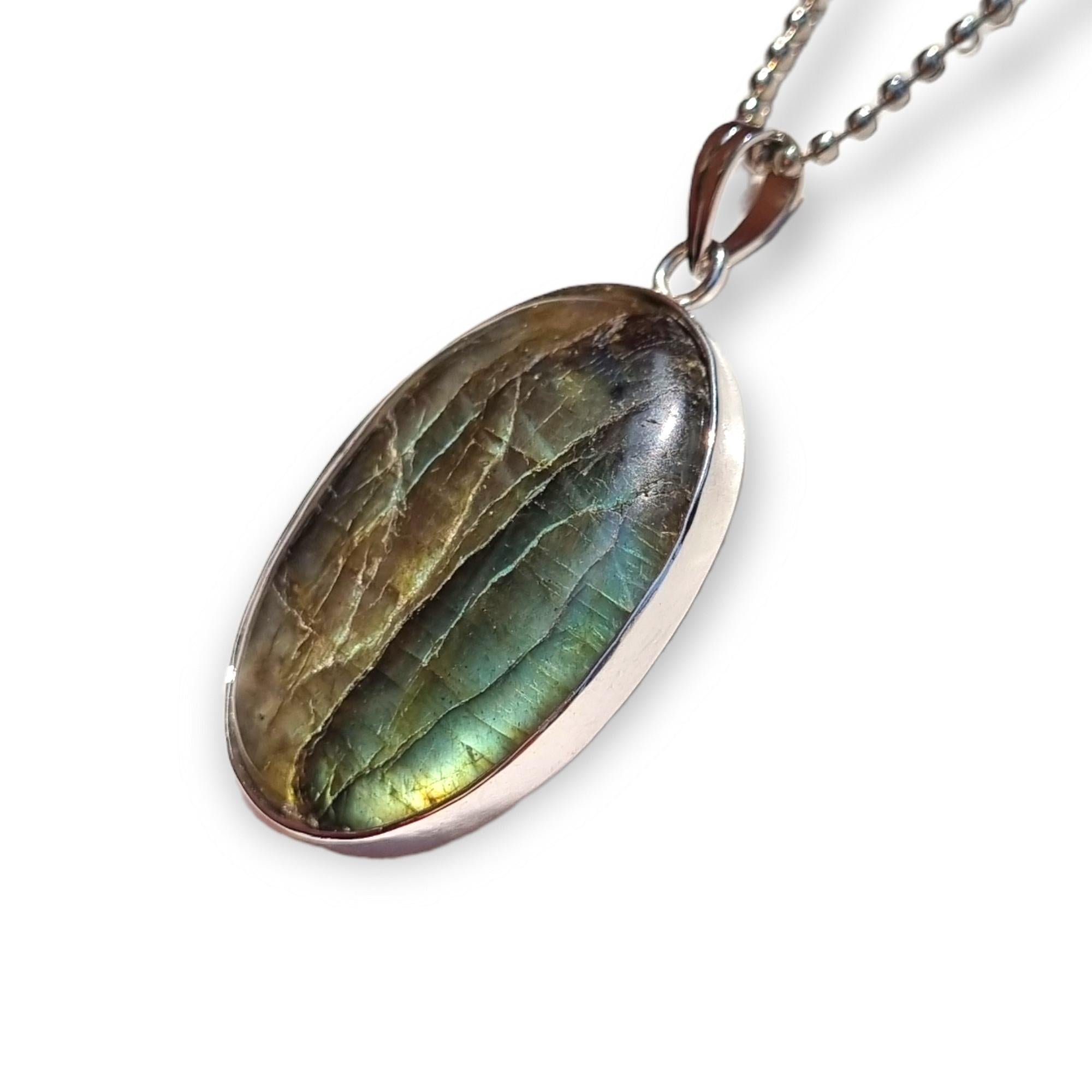 Oval Cut Natural Labradorite Pendant 1