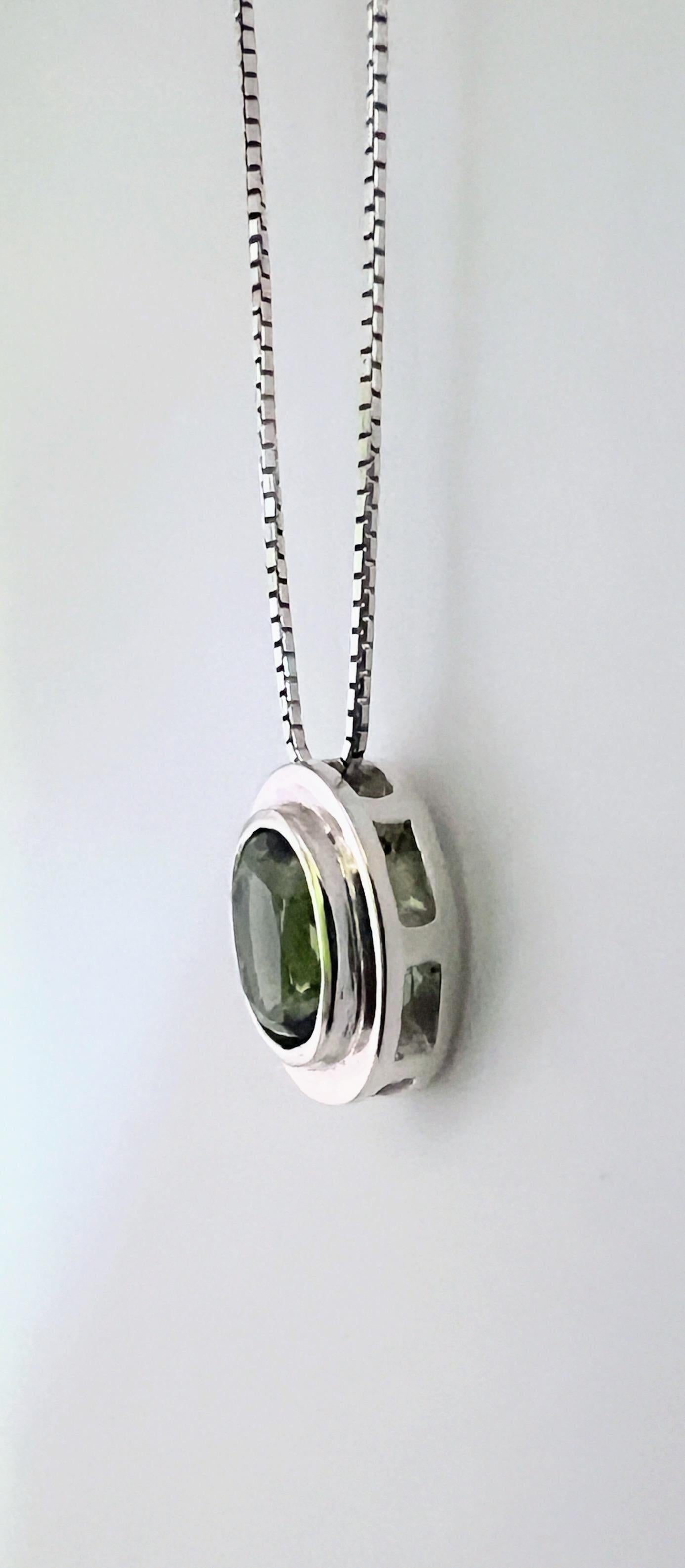 Modern Oval Cut Natural Rare Green Citrine Pendant Necklace For Sale