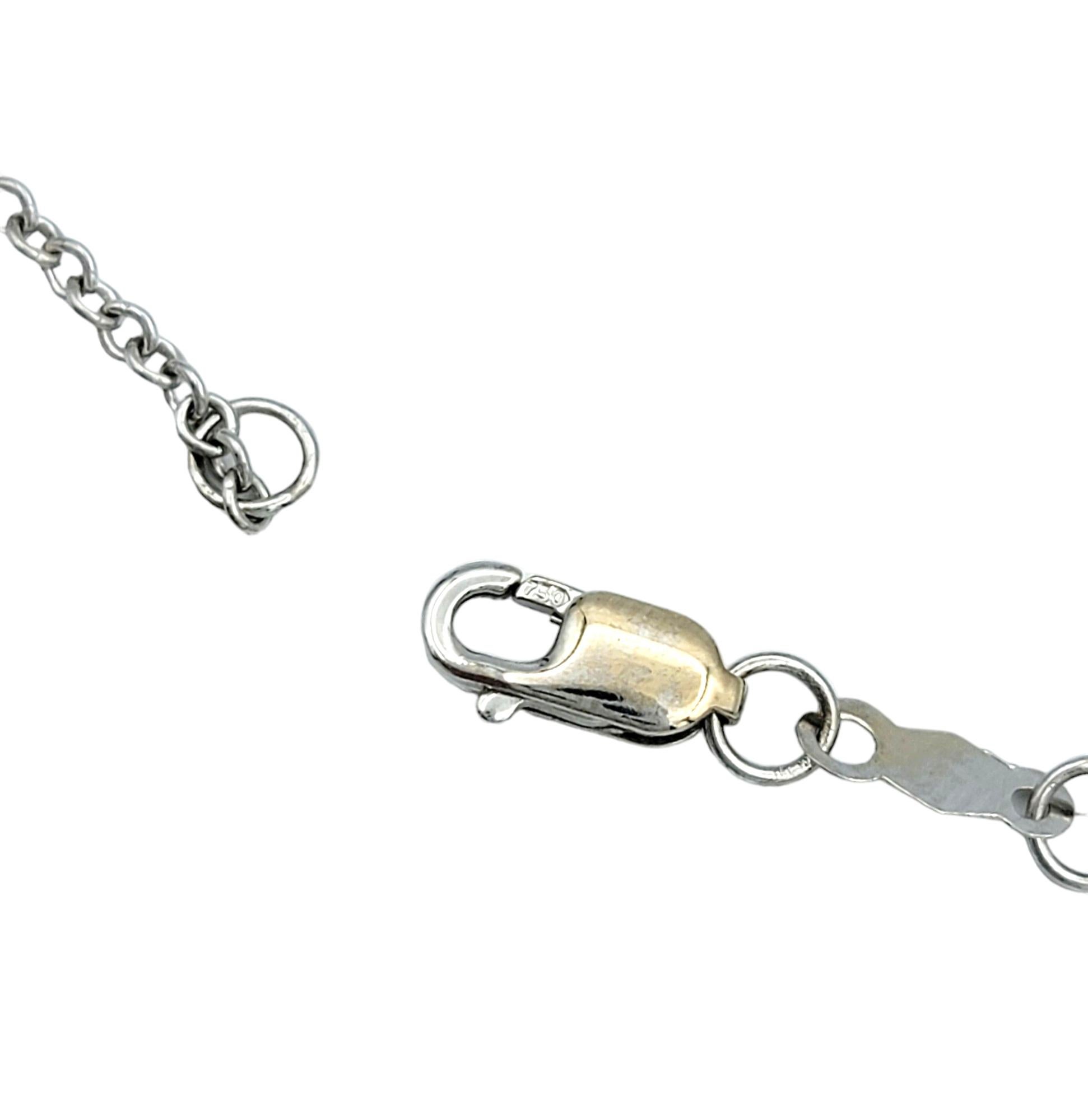 Collar Colgante Halo de Rubí Natural de Corte Ovalado y Diamantes en Oro Blanco de 18 Kilates en venta 1