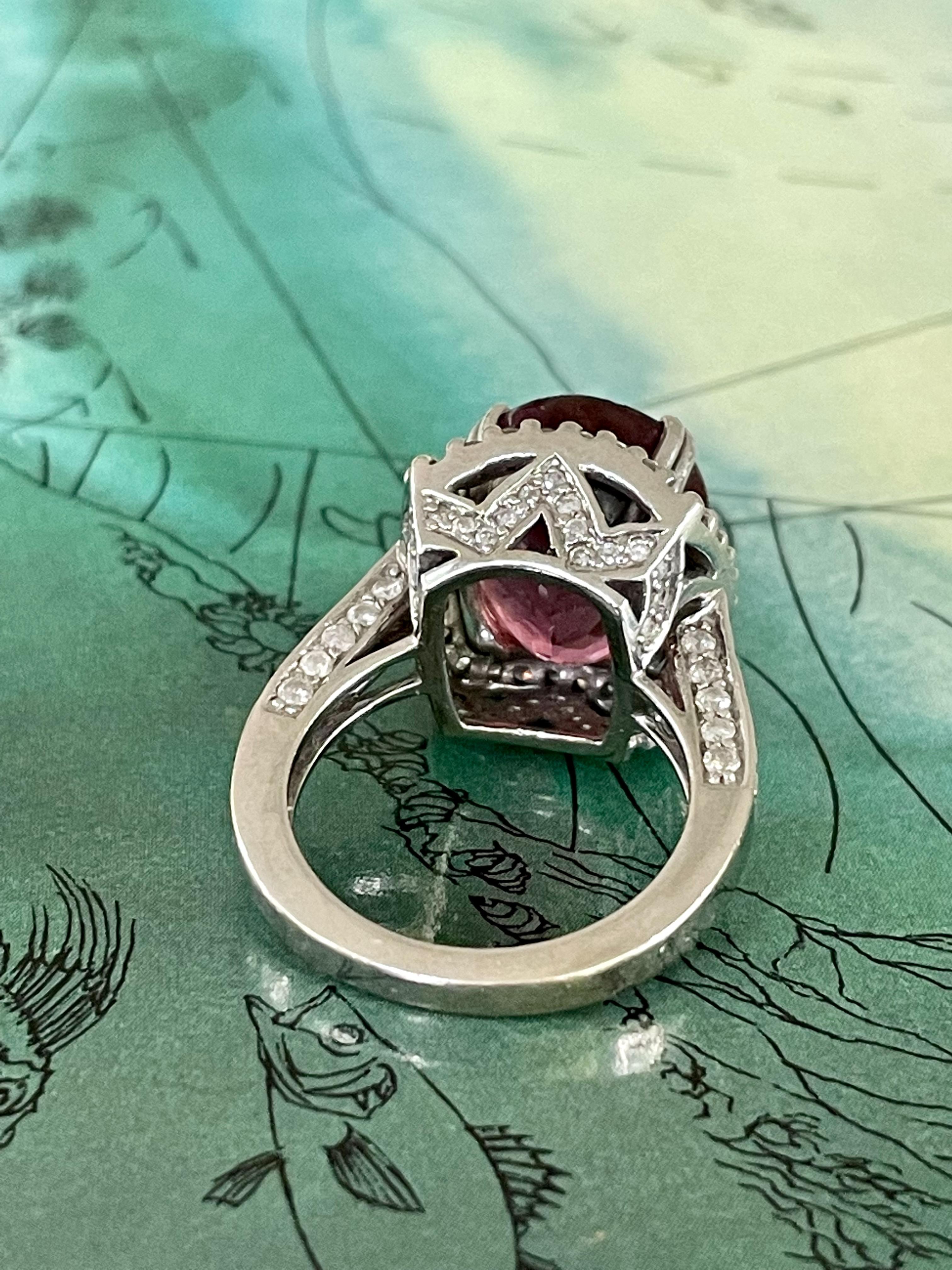 Oval Cut Pink Tourmaline and Brilliant Cut Diamond 14 Karat White Gold Ring In Excellent Condition For Sale In St. Louis Park, MN