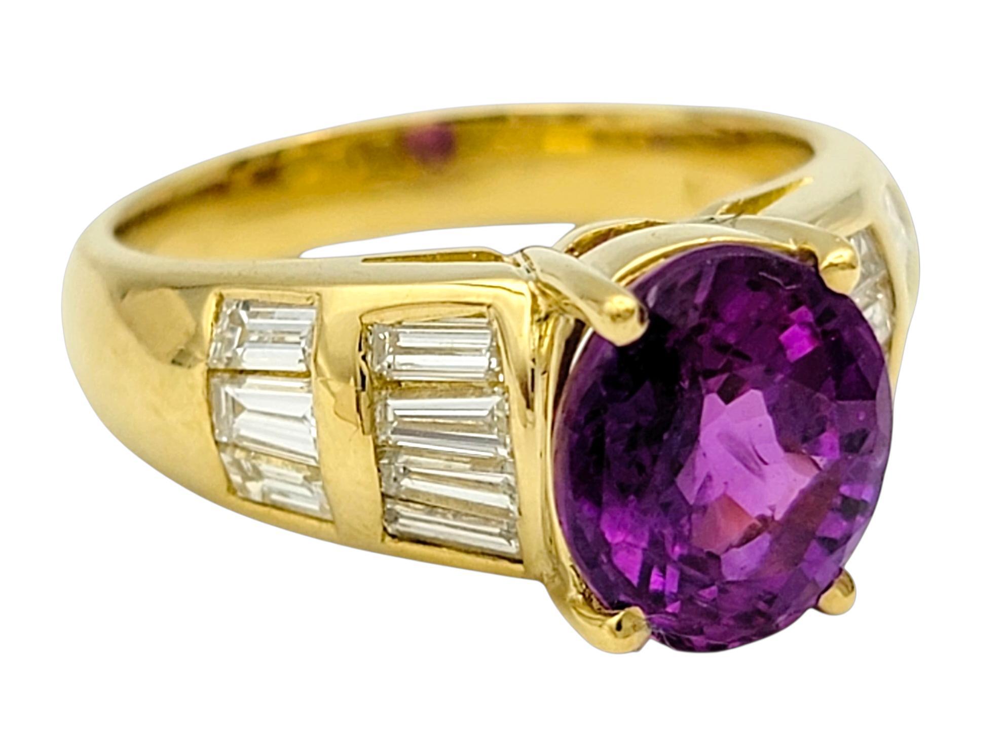 Oval Cut Purple Sapphire and Baguette Diamond Ring in 18 Karat Yellow Gold (Ovalschliff) im Angebot