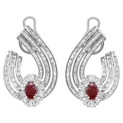 Orecchini a cerchio con rubino taglio ovale 1,95 carati e diamante 5,75 carati in oro bianco 14K