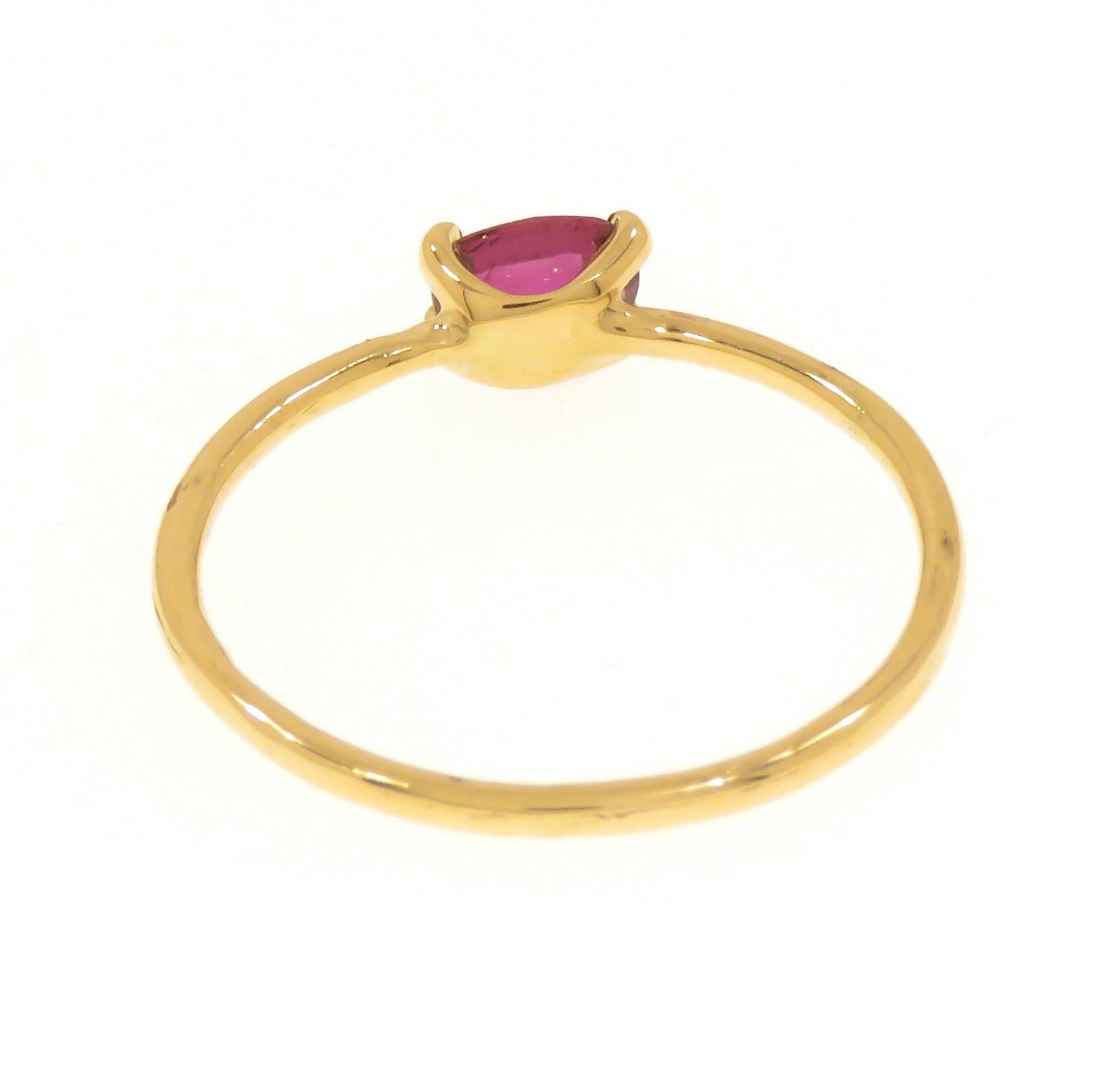Oval Cut Ruby 9 Karat Rose Gold Band Ring Handcrafted in Italy 4