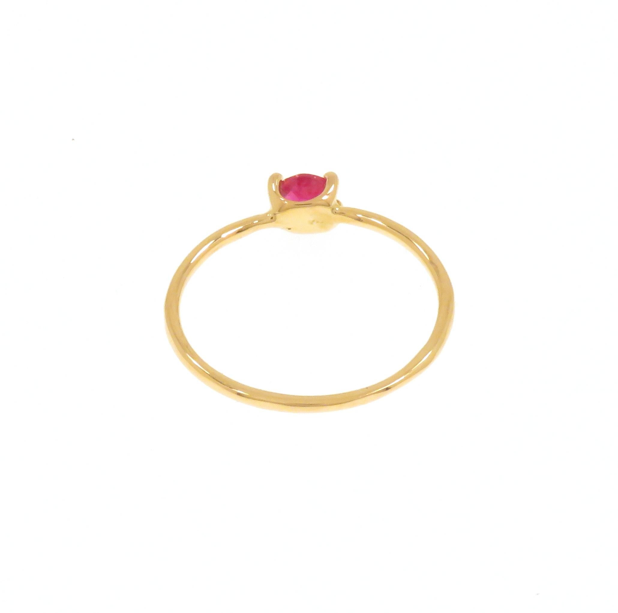 Oval Cut Ruby 9 Karat Rose Gold Band Ring Handcrafted in Italy For Sale 1