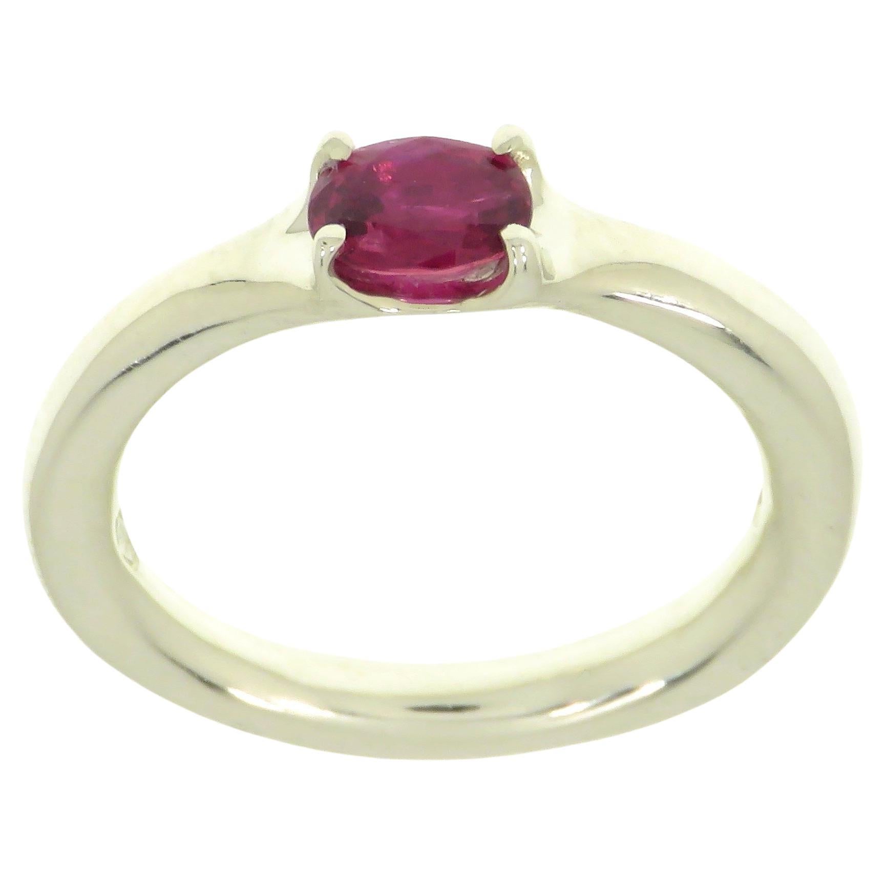 Oval Cut Ruby 9 Karat White Gold Band Ring Handcrafted in Italy For Sale