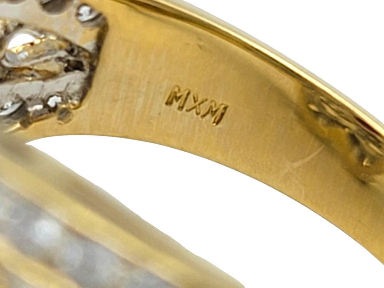 Bague de cocktail en or jaune 18 carats avec motif de cœur en rubis et diamants de taille ovale en vente 1