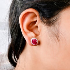 Boucles d'oreilles Halo en or blanc 18 carats avec diamants et rubis de taille ovale