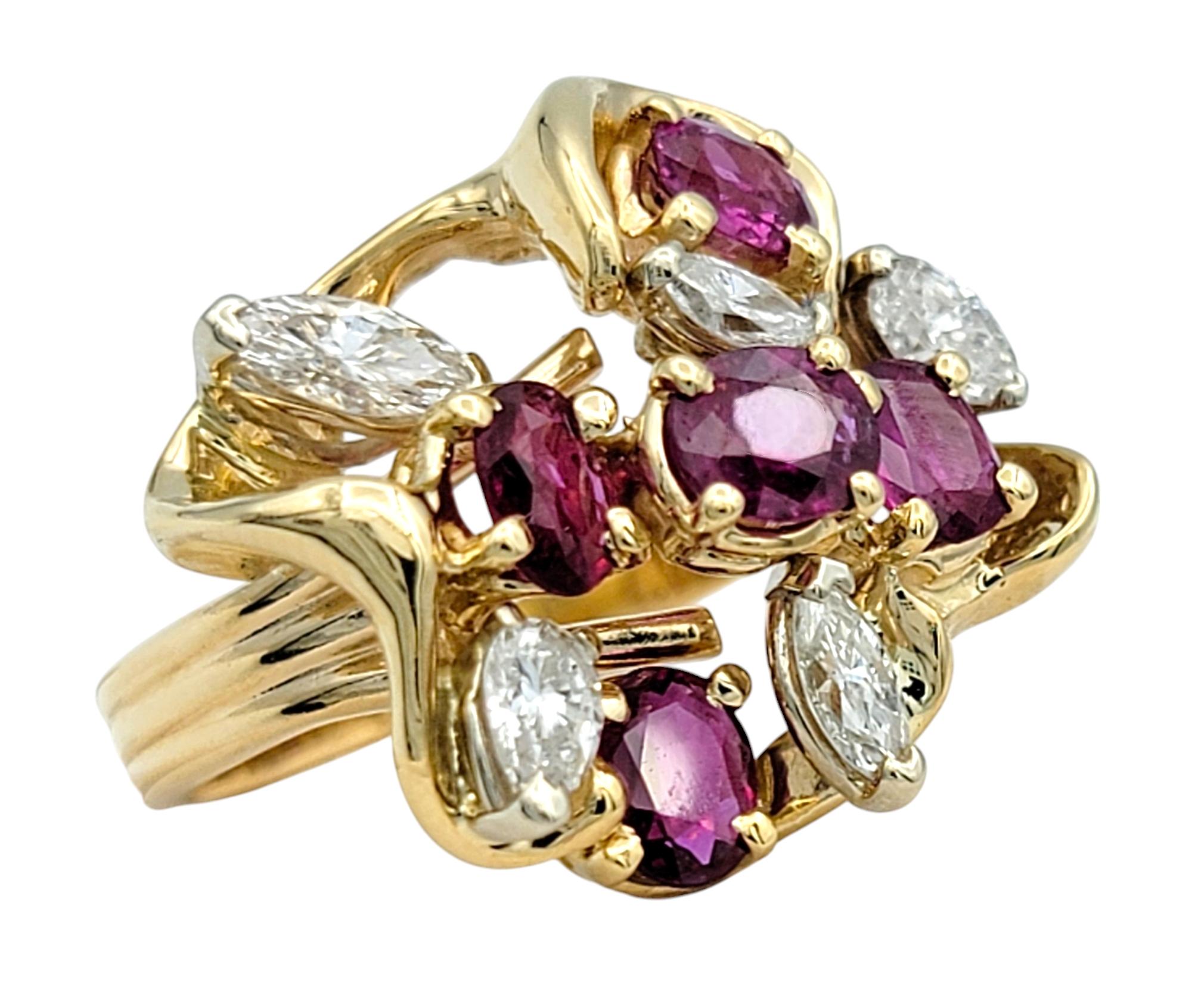 De las mujeres Anillo Racimo de Rubí Corte Oval, Pera y Diamante Marquesa en Oro Amarillo de 14 Kilates en venta