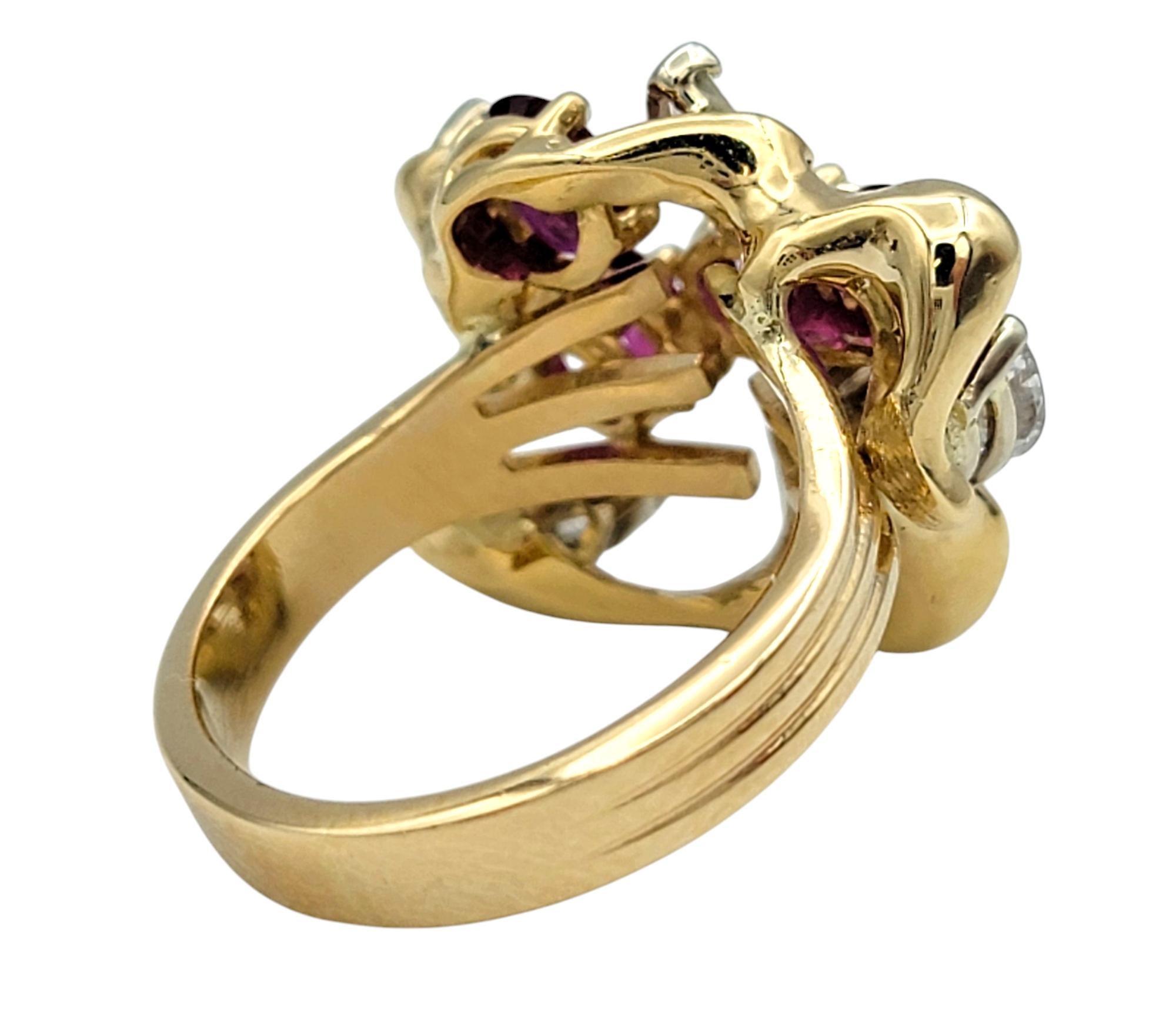 Anillo Racimo de Rubí Corte Oval, Pera y Diamante Marquesa en Oro Amarillo de 14 Kilates en venta 1