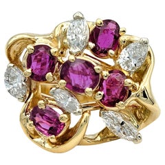 Ovaler Rubin-, Birnen- und Marquise-Diamanten-Cluster-Ring aus 14 Karat Gelbgold