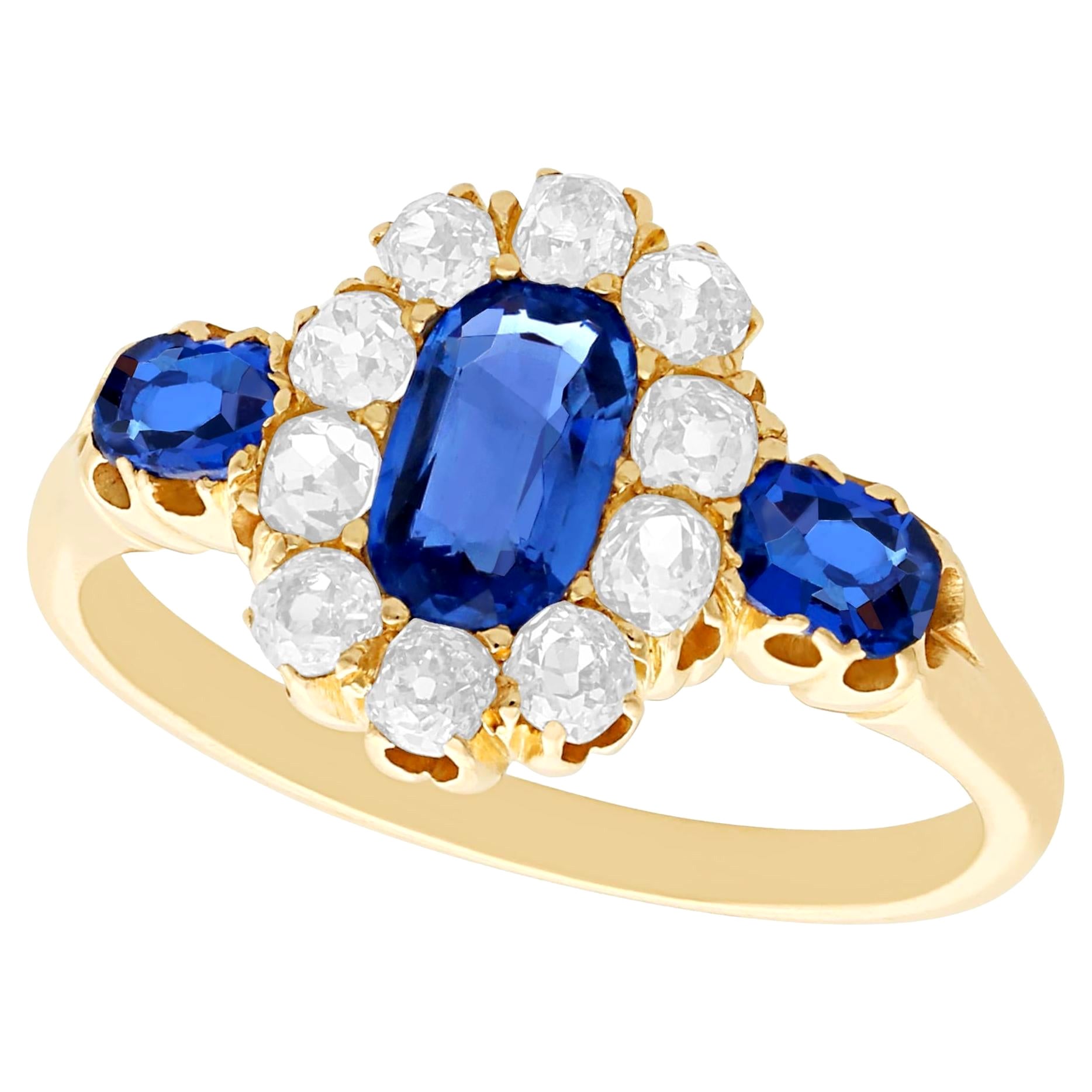 Bague cocktail en or jaune 18 carats, saphir taille ovale et diamants