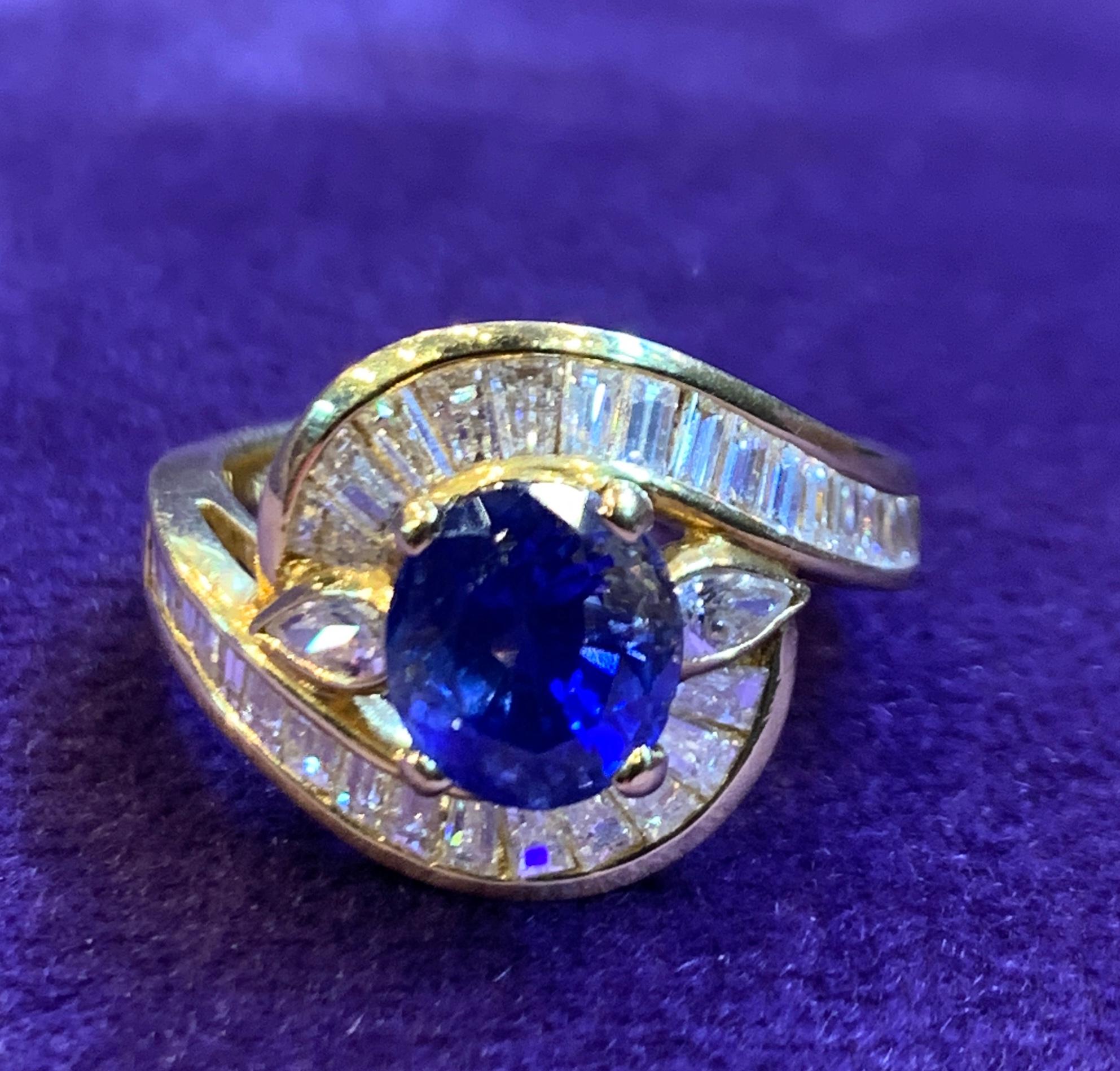 Oval Cut Sapphire & Diamond Cocktail Ring For Sale 1
