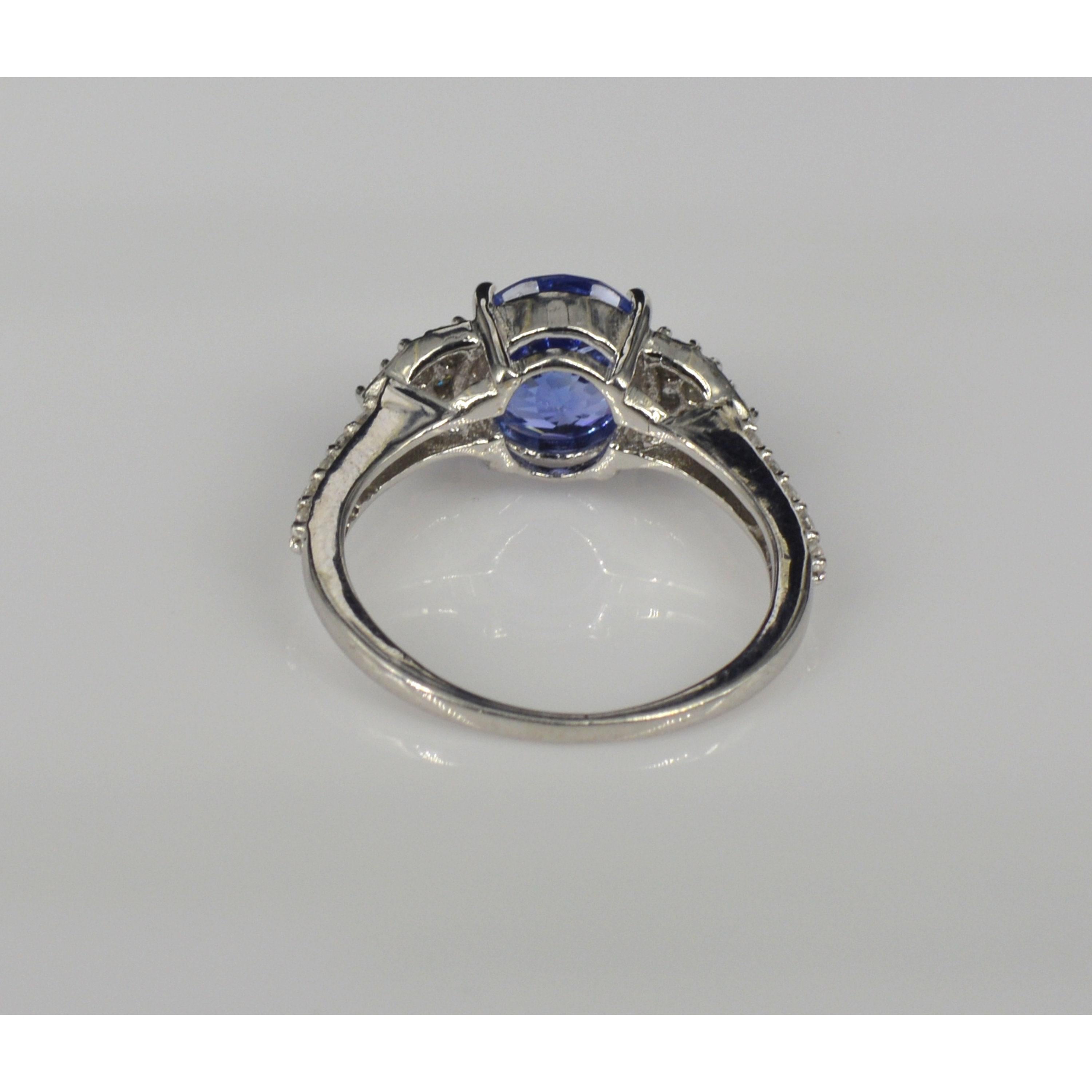 For Sale:  Oval Cut Sapphire Engagement Ring, Vintage Natural Sapphire Wedding Ring 3