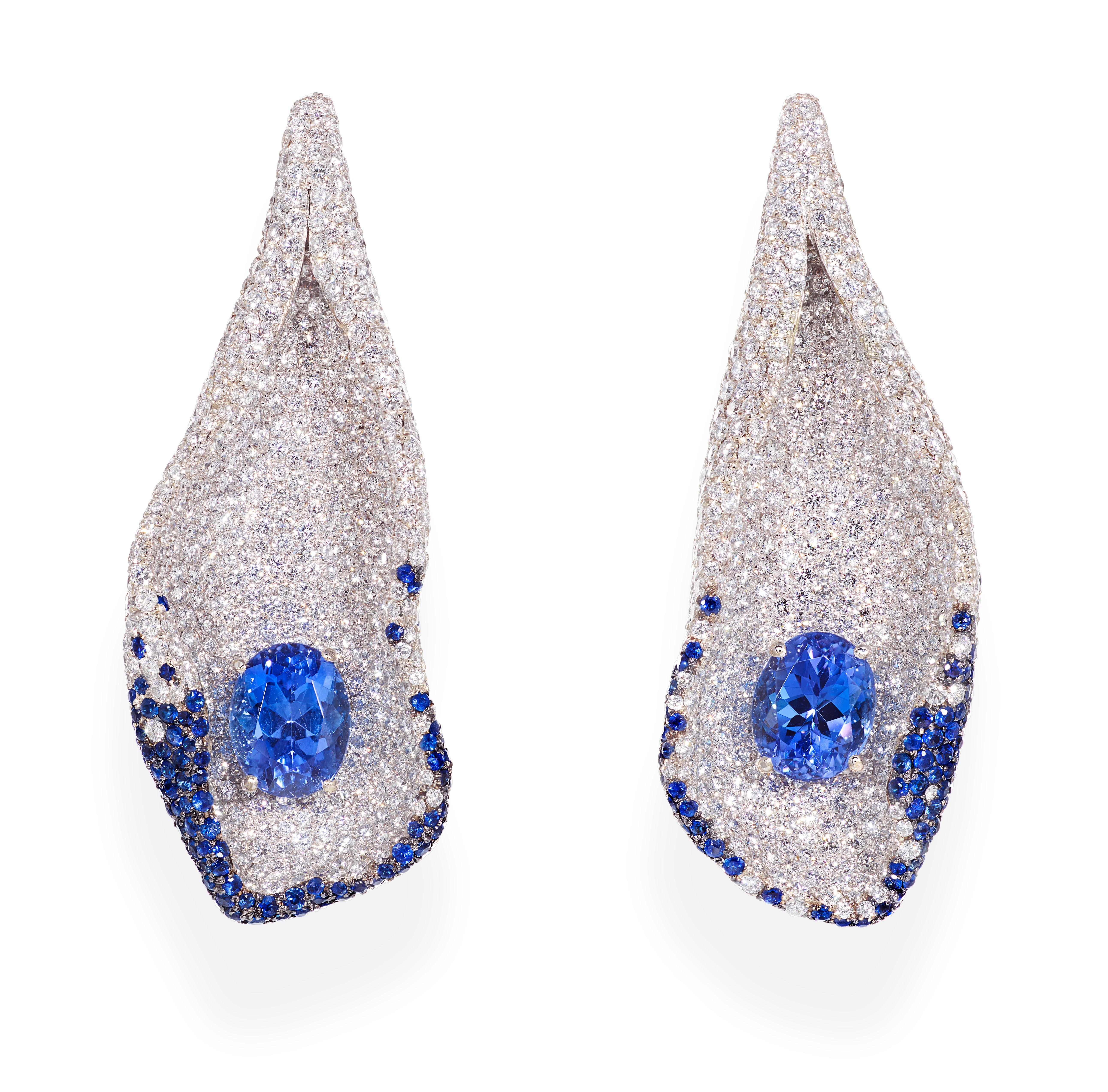 Contemporary Rosior one-off Tanzanite, Diamond and Sapphire White Gold Dangle Earrings 