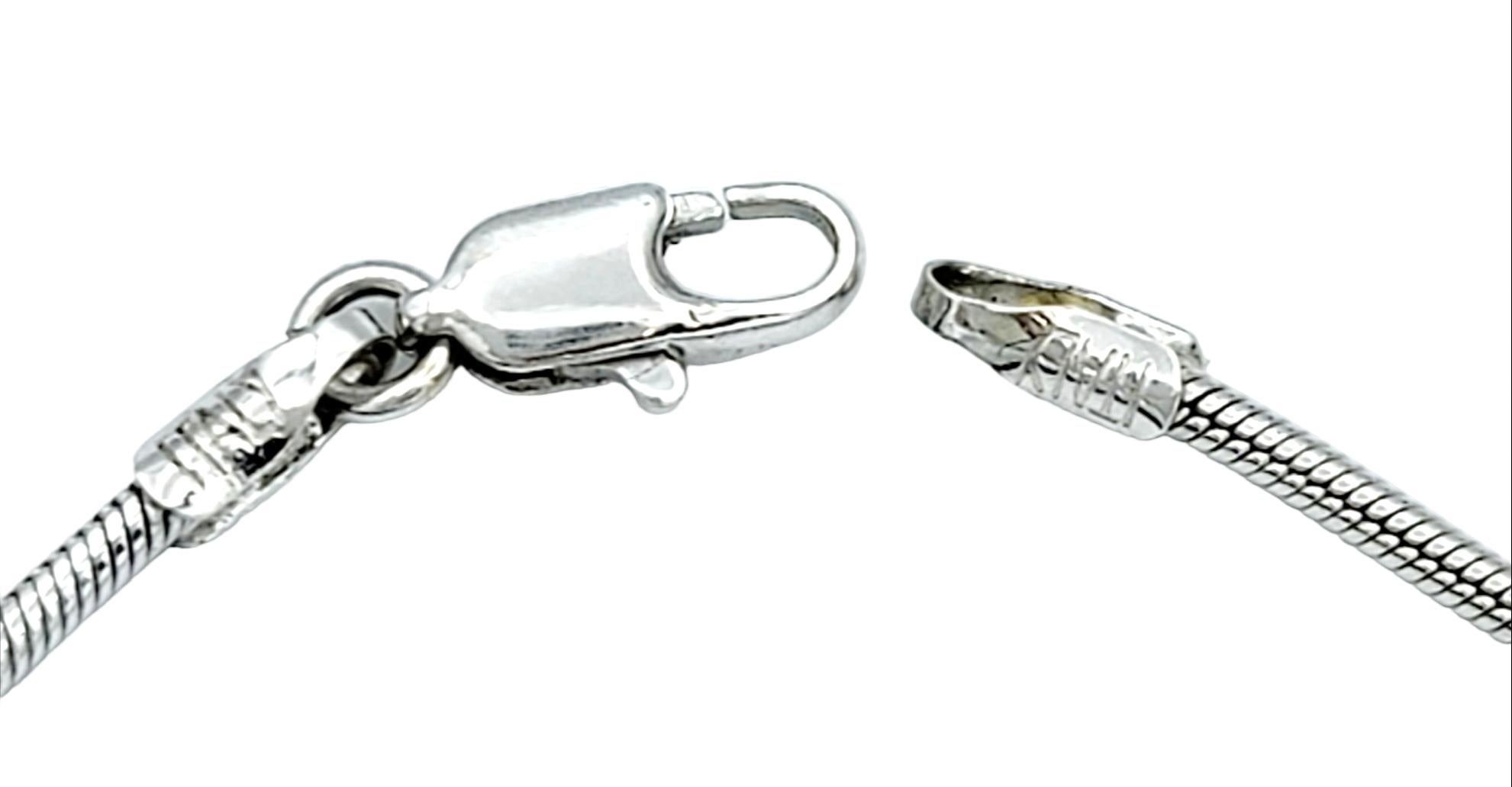 Collier pendentif serpent en or blanc avec tourmaline taille ovale et halo de diamants  en vente 1