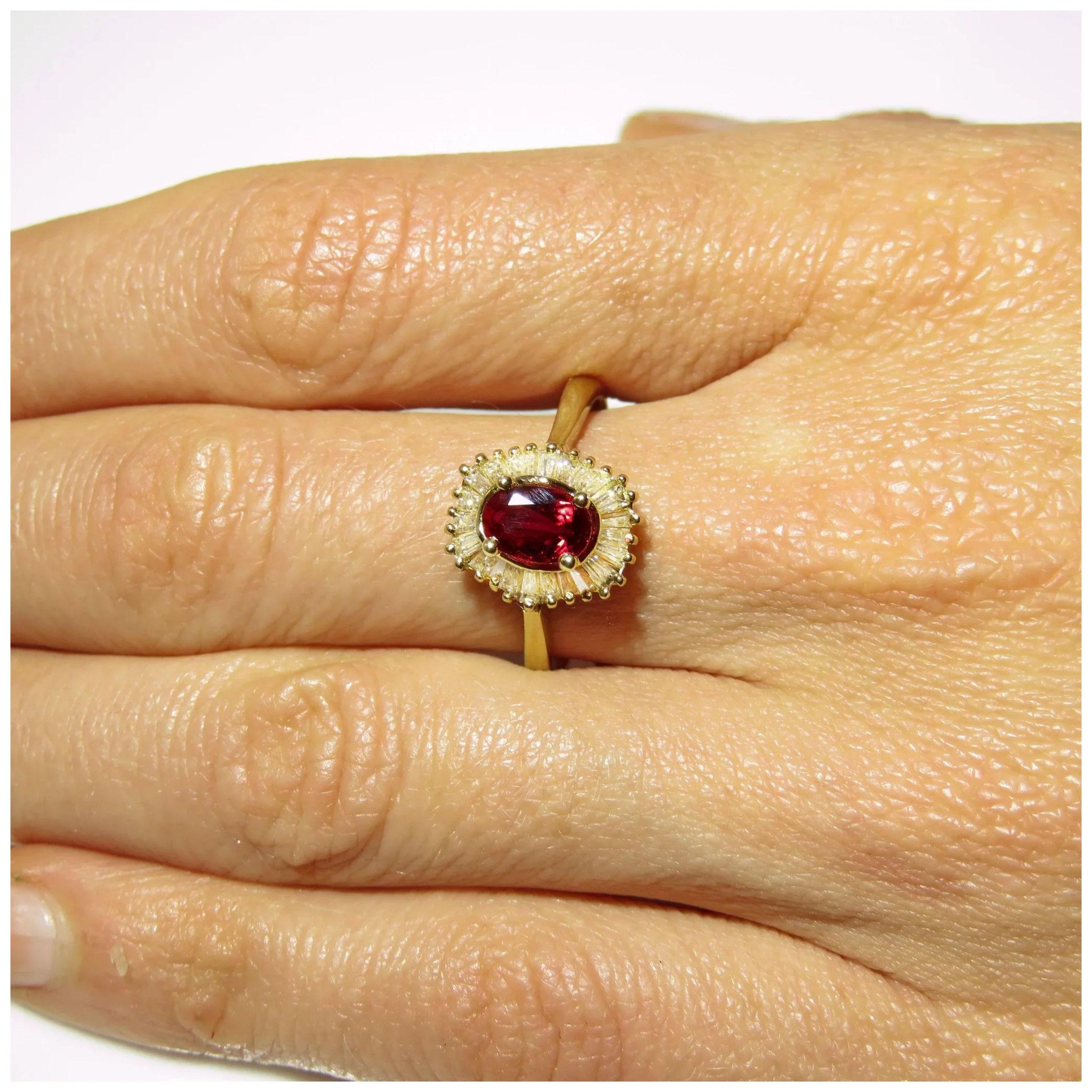 For Sale:  Certified 2.6 Carat Ruby Diamond Engagement Ring Halo Ruby Diamond Cocktail Ring 4