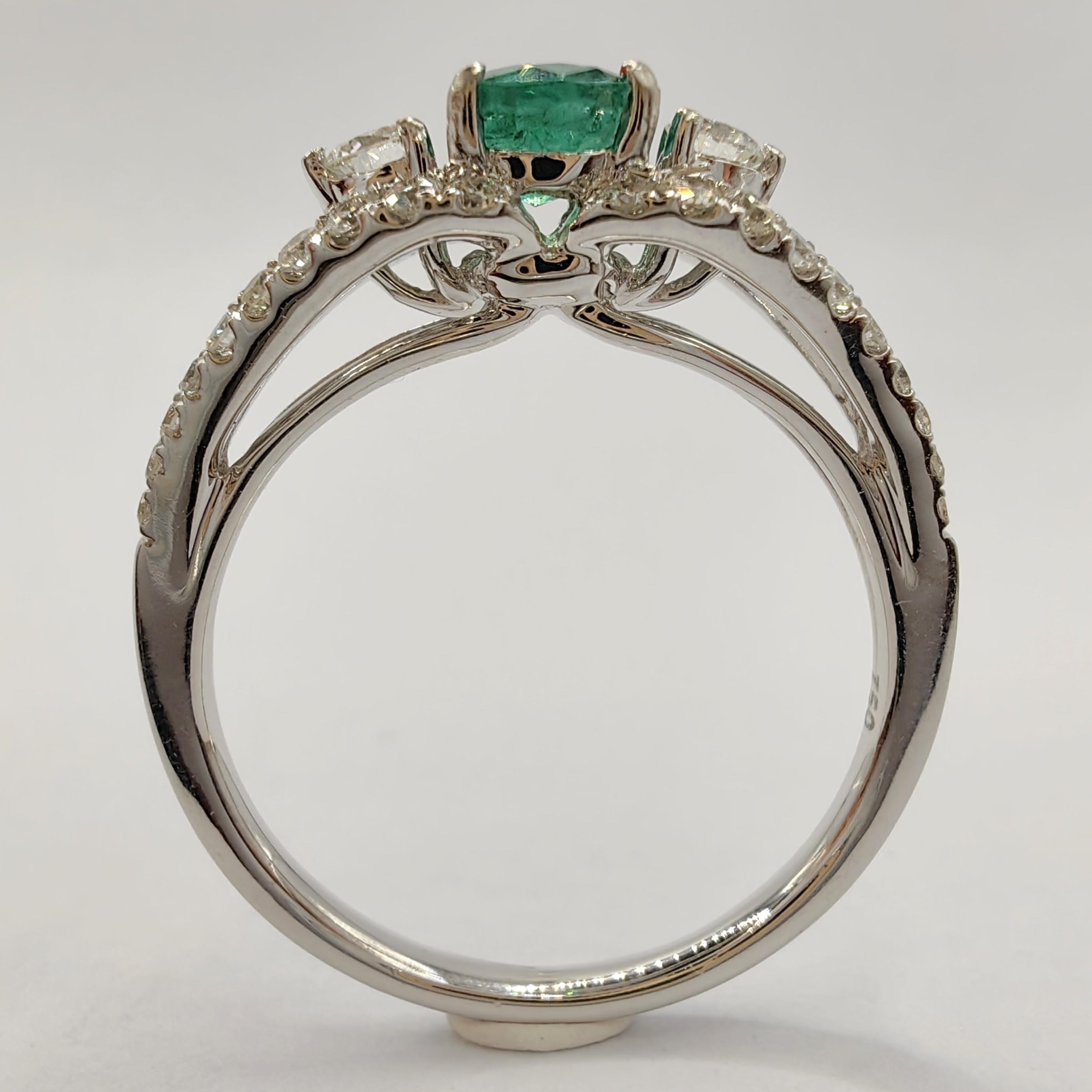 Women's Oval-Cut Vivid Green Emerald Diamond Cluster Ring in 18k White Gold For Sale