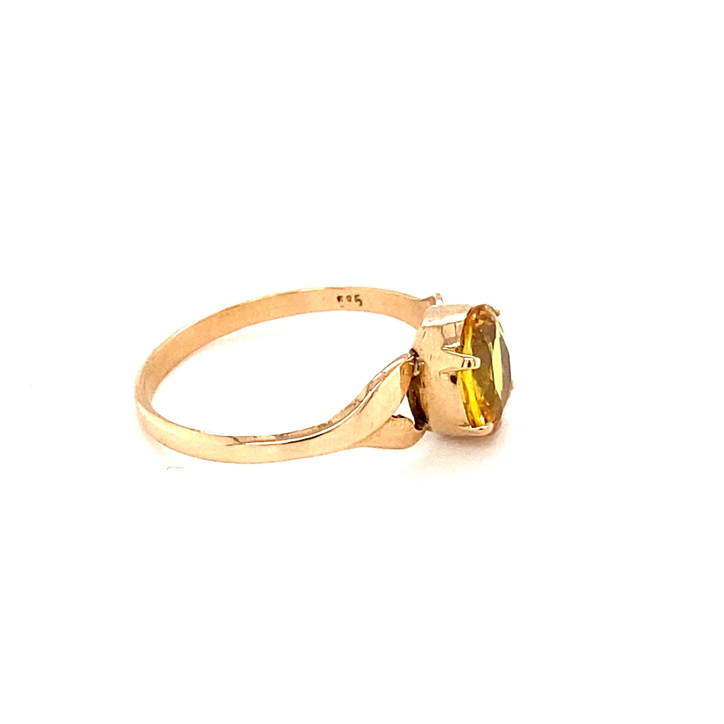 Oval Cut Yellow Sapphire Yellow Gold Ring For Sale 1