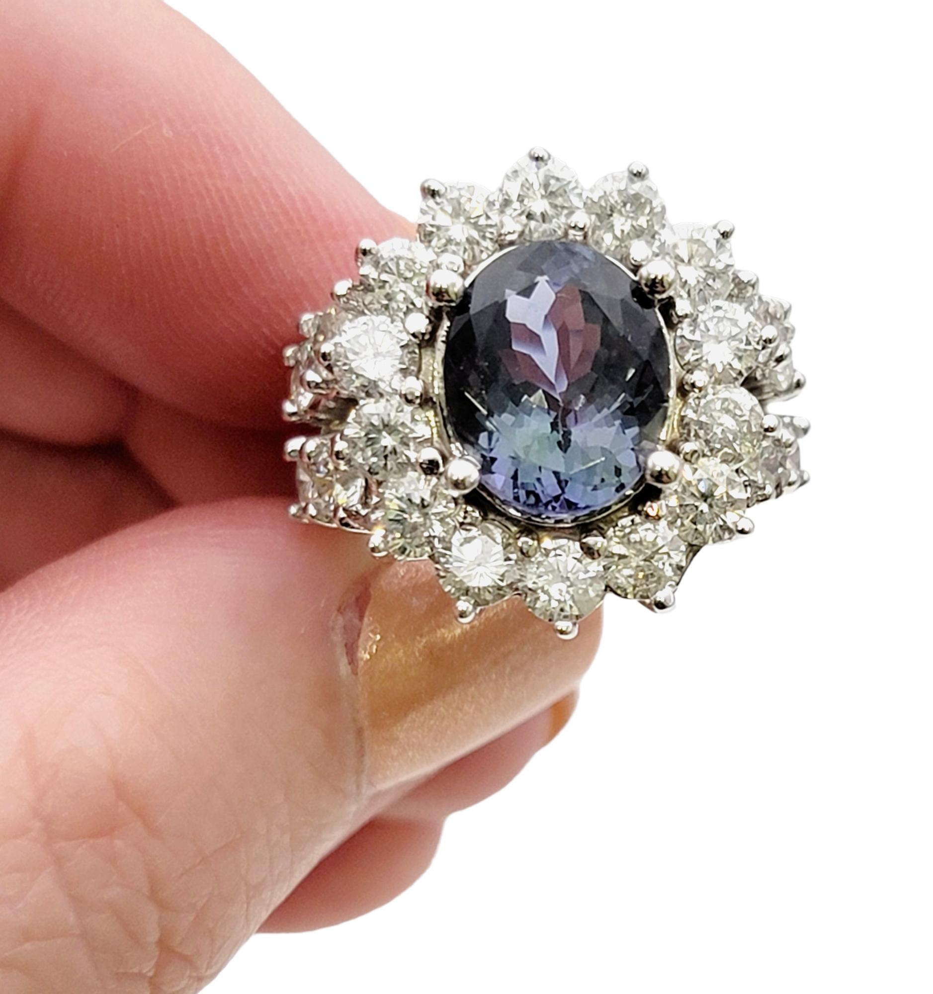 Anello con diamante e zoisite taglio ovale con gambo diviso in oro bianco 14 carati in vendita 5