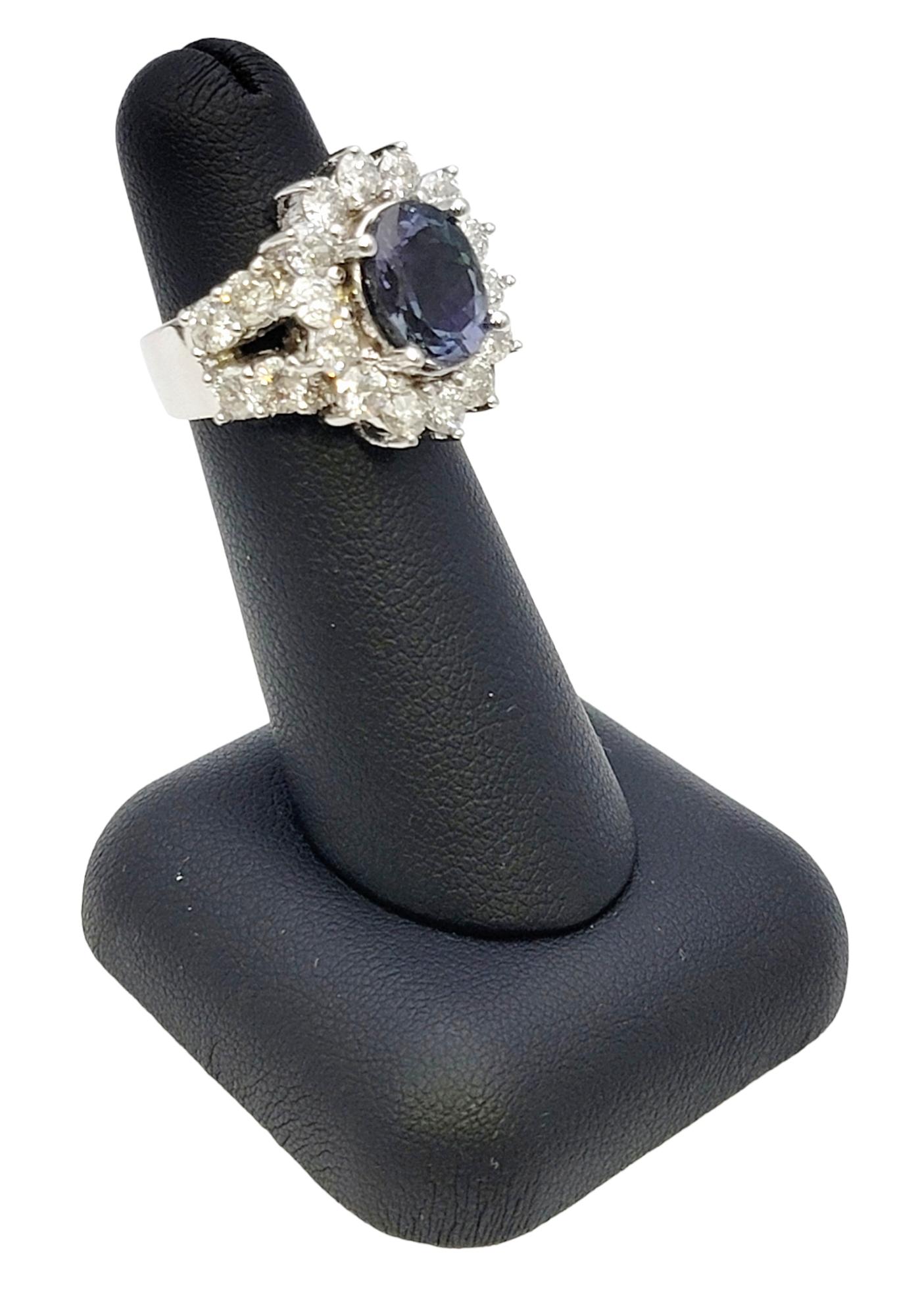 Anello con diamante e zoisite taglio ovale con gambo diviso in oro bianco 14 carati in vendita 8