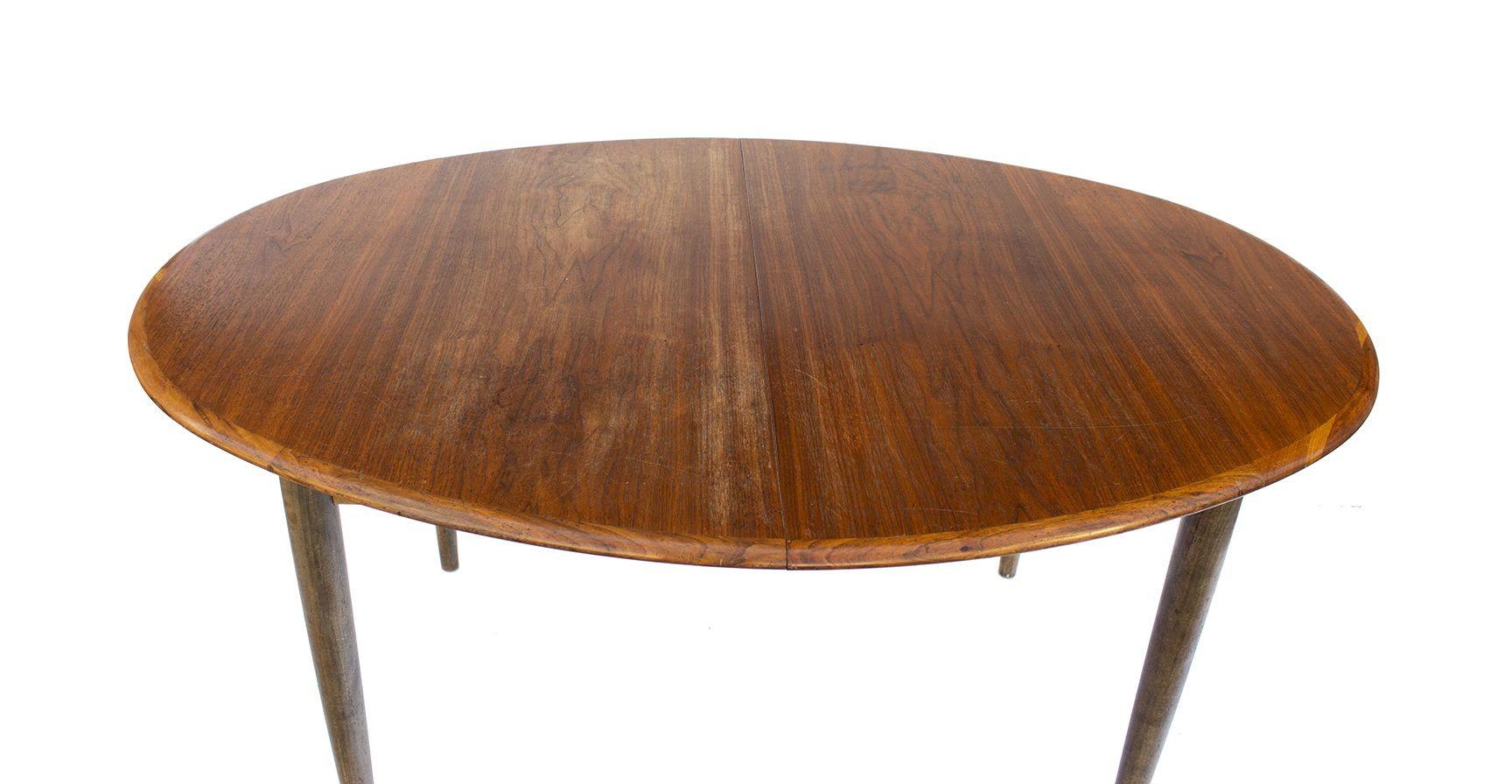 Mid-20th Century Oval Danish Teak Dining Table with 2 Leaves by Gudme Mobelfabrik