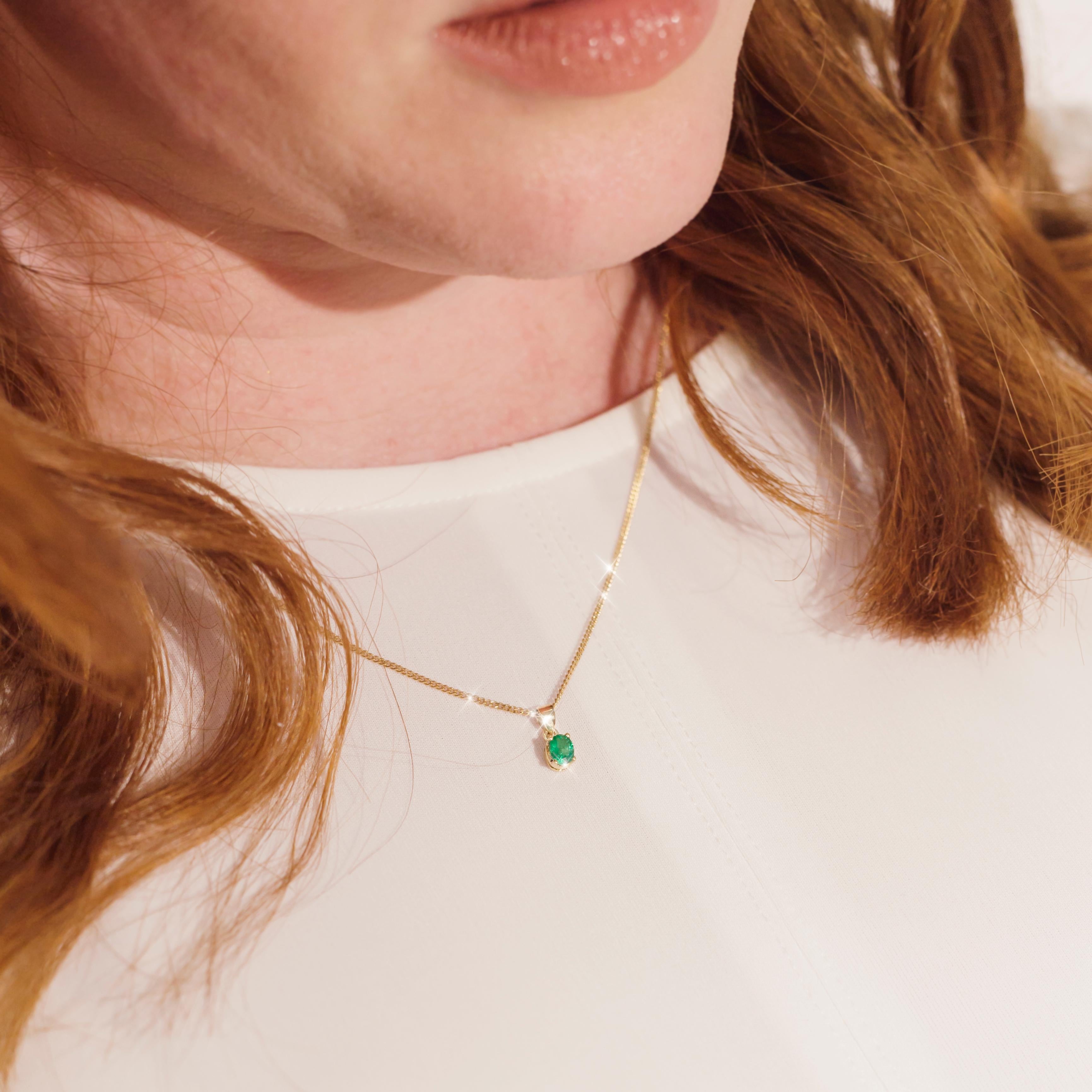 Women's Oval Deep Green Natural Emerald Vintage Pendant and Fine Chain in 18 Carat Gold
