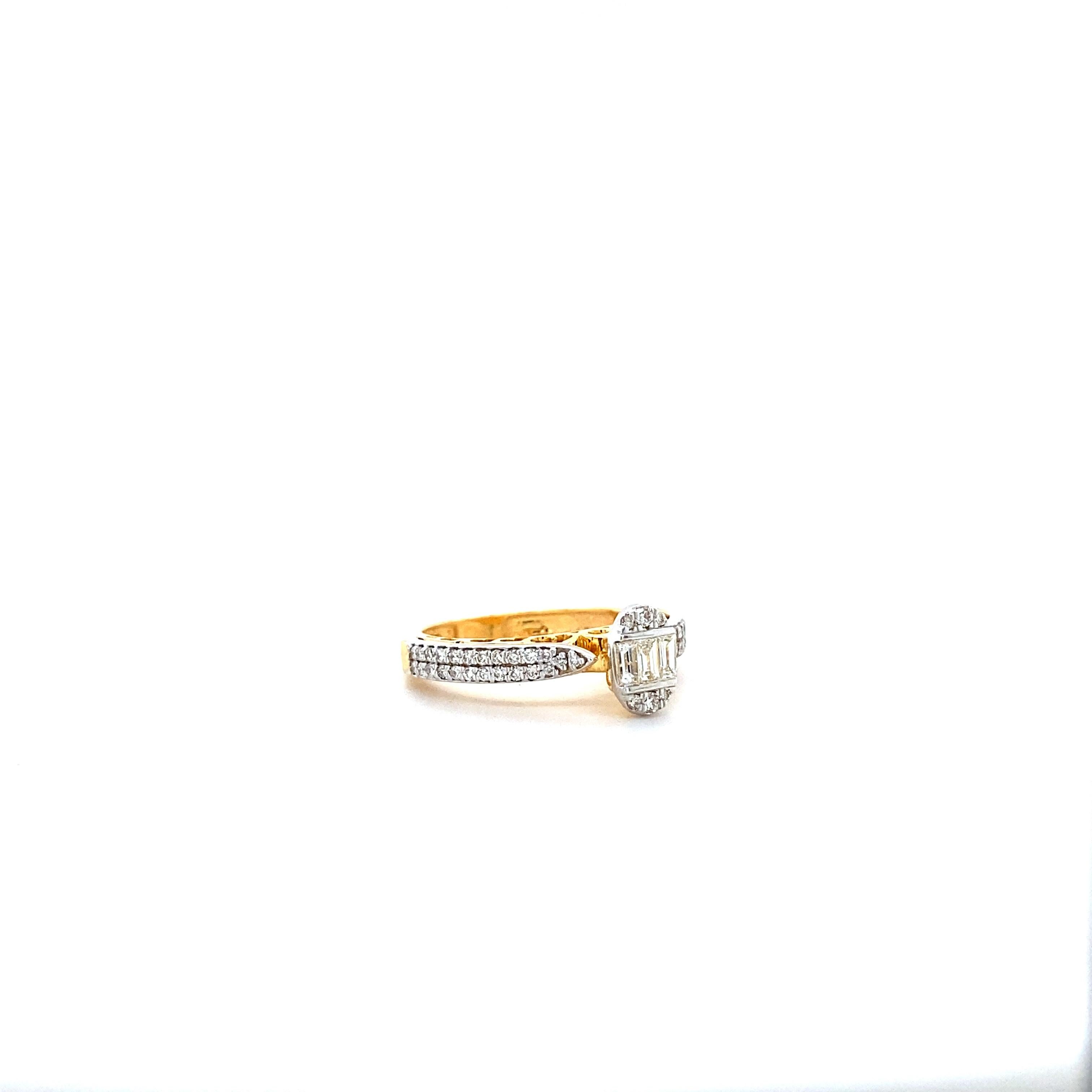For Sale:  Oval Design Diamond Ring With Illusion Setting in 18k Solid Gold 4