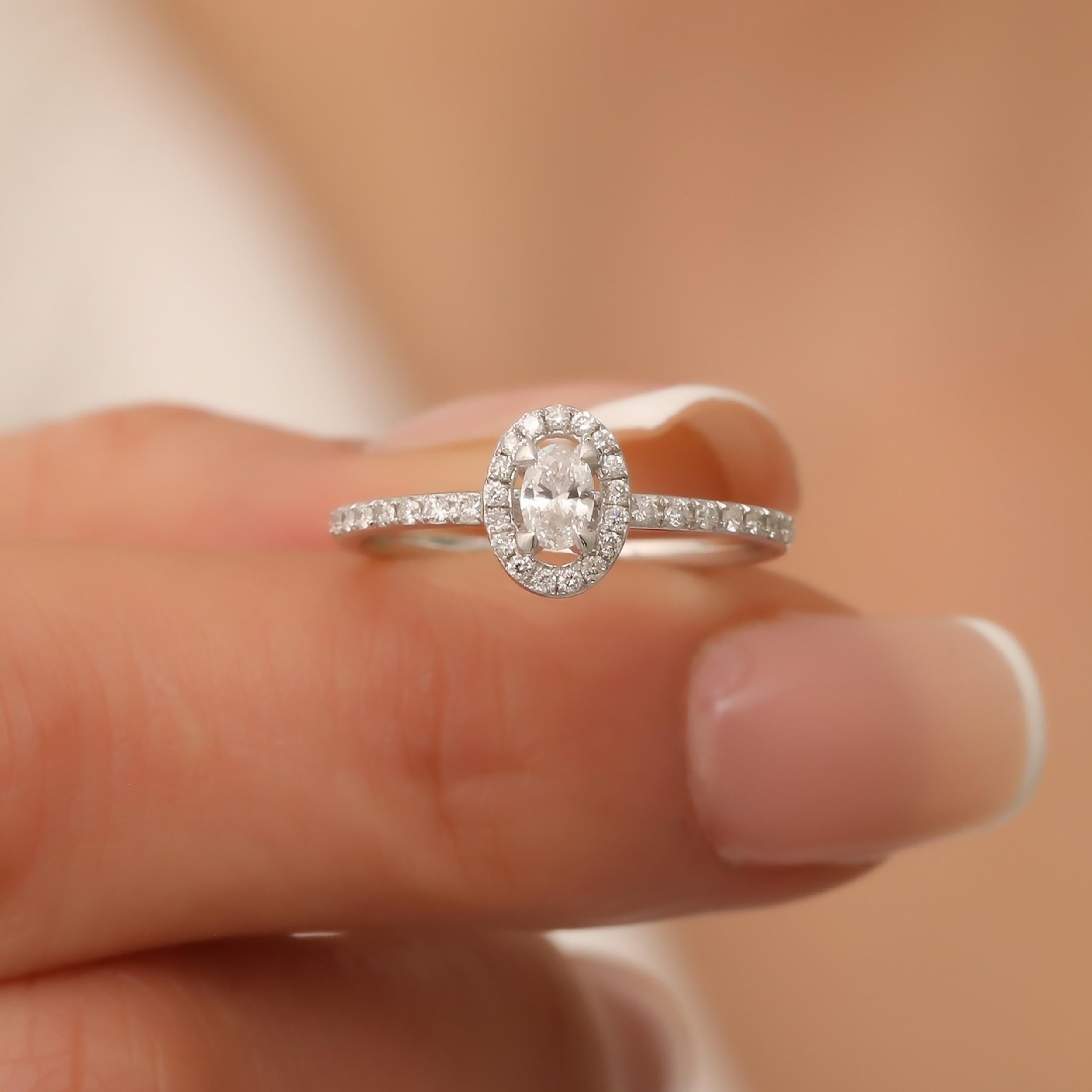 Ovaler Diamant 0,38 Karat Ring (Moderne) im Angebot