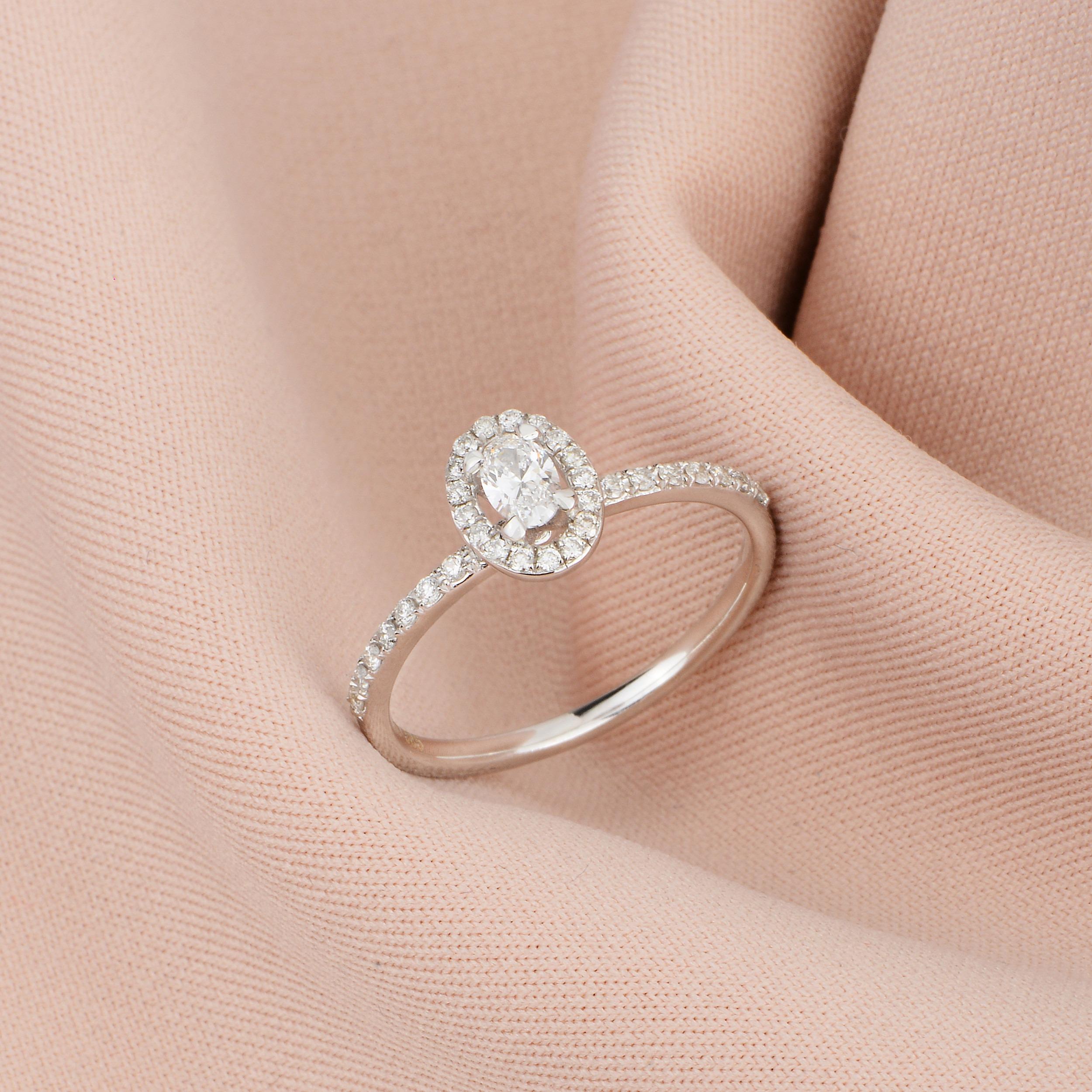 Ovaler Diamant 0,38 Karat Ring im Angebot 1