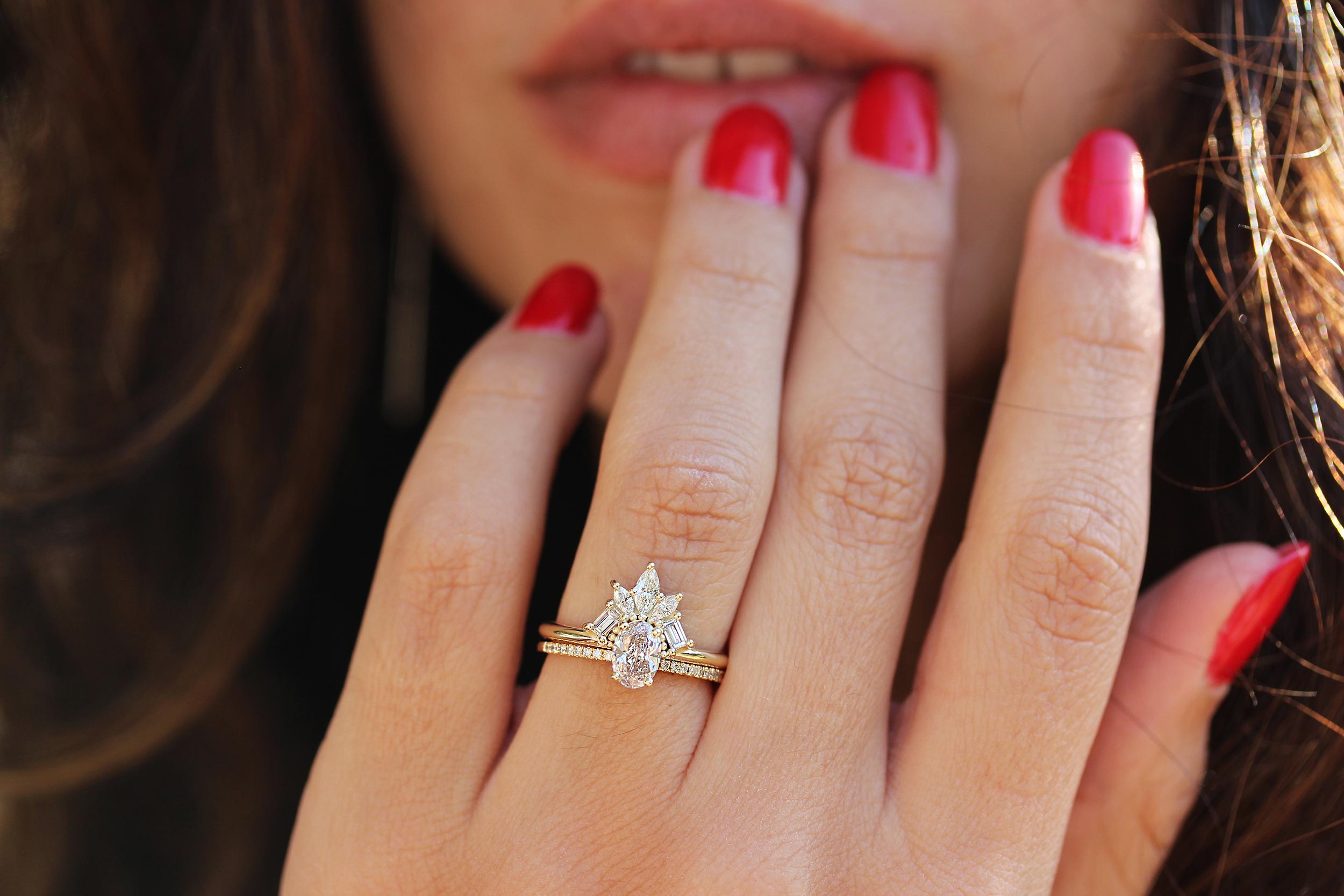 Oval Diamond 1.0 carat Unique Art Deco Engagement ring, contemporary - 